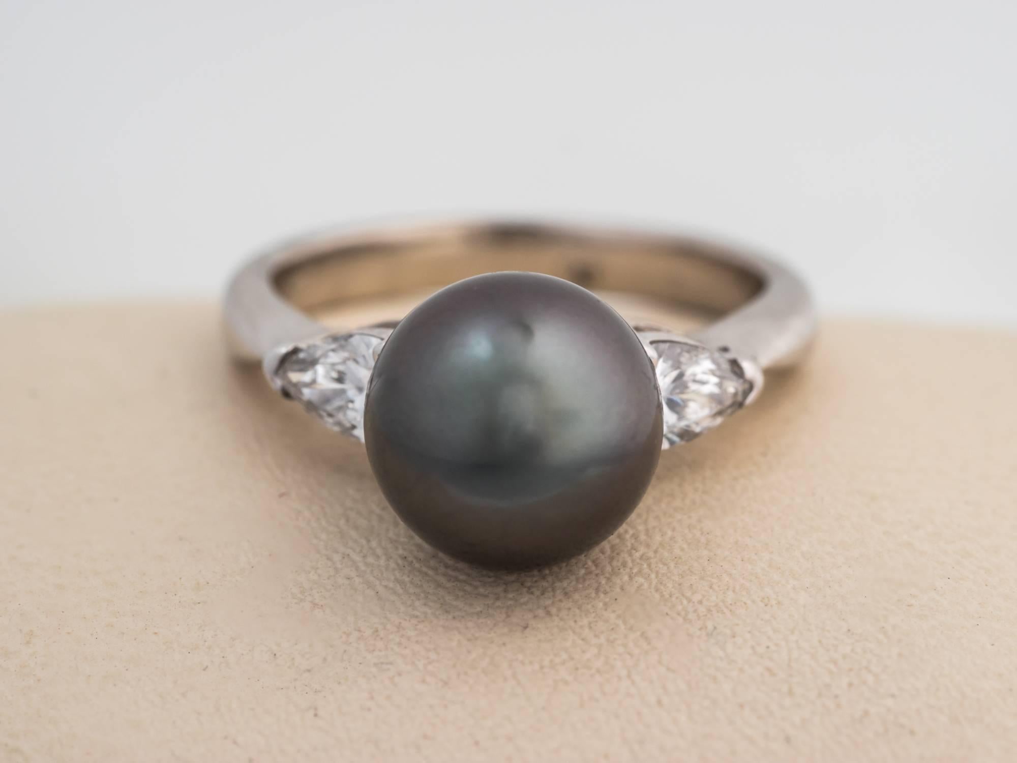 1970s Tahitian South Sea Black Pearl and .5 Carat Pear Shape Diamond Gold Ring For Sale 2