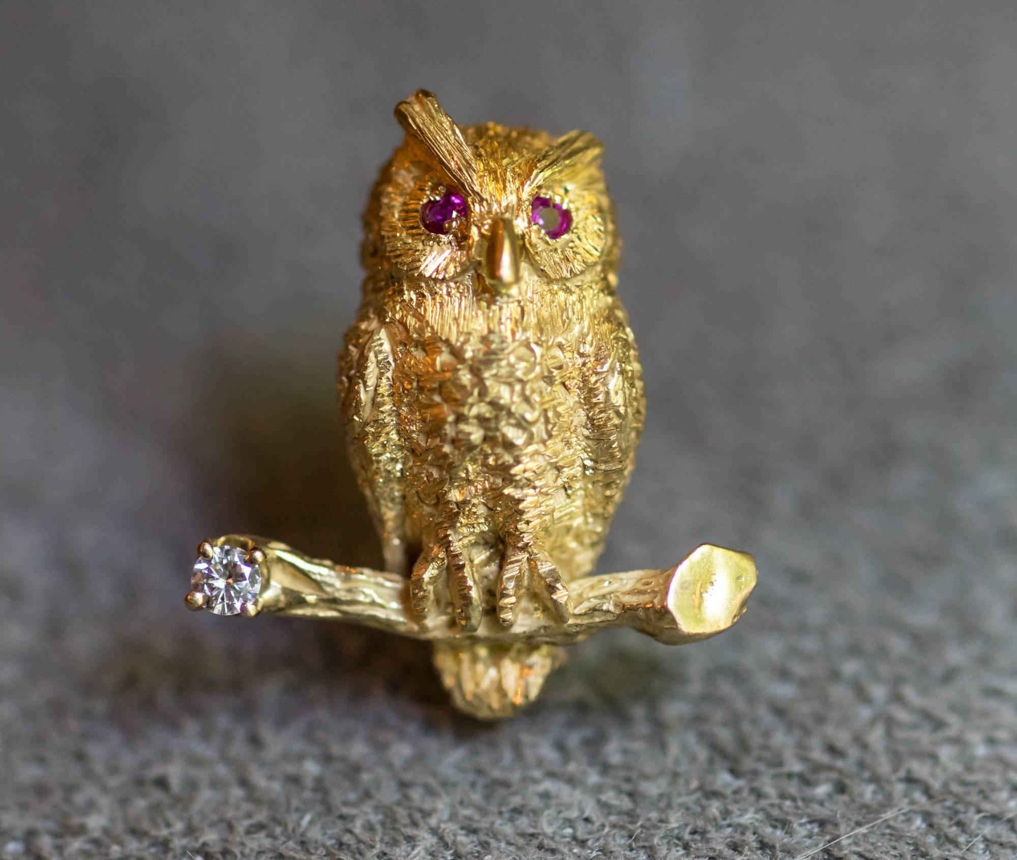 gold owl brooch