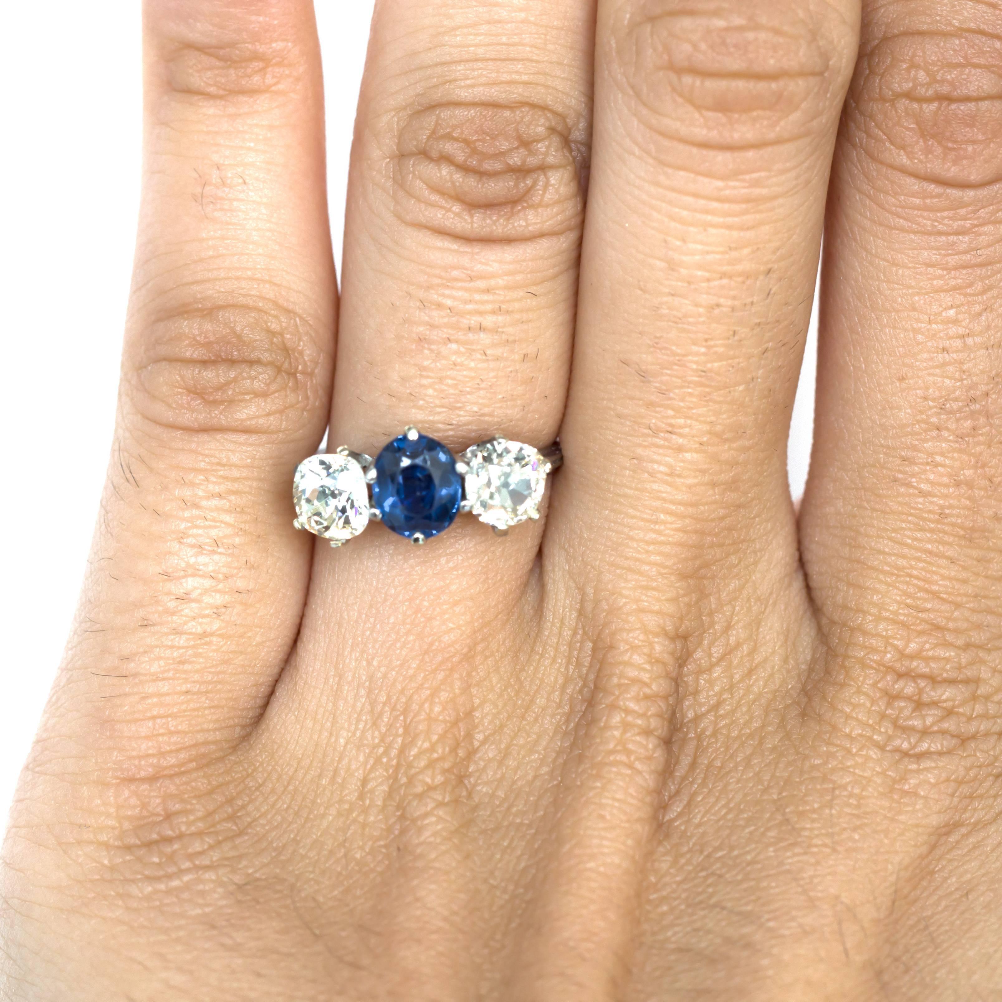 1900s Edwardian 1.00 Carat Blue Sapphire Yellow Gold Engagement Ring 1