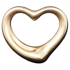 Ciondolo a forma di cuore “Medium” aperto di Elsa Peretti per Tiffany & Co, in oro giallo 18 carati - VHK#240A