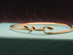 Estate Tiffany & Co. 18K Yellow Gold Olive Leaf Hook Bangle Bracelet - VHK#182D