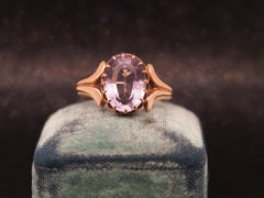 Bague victorienne en or jaune 11 carats sertie d'une améthyste - VHK#694A