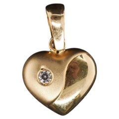 14K Yellow Gold Diamond Heart Shape Pendant - VHK#38