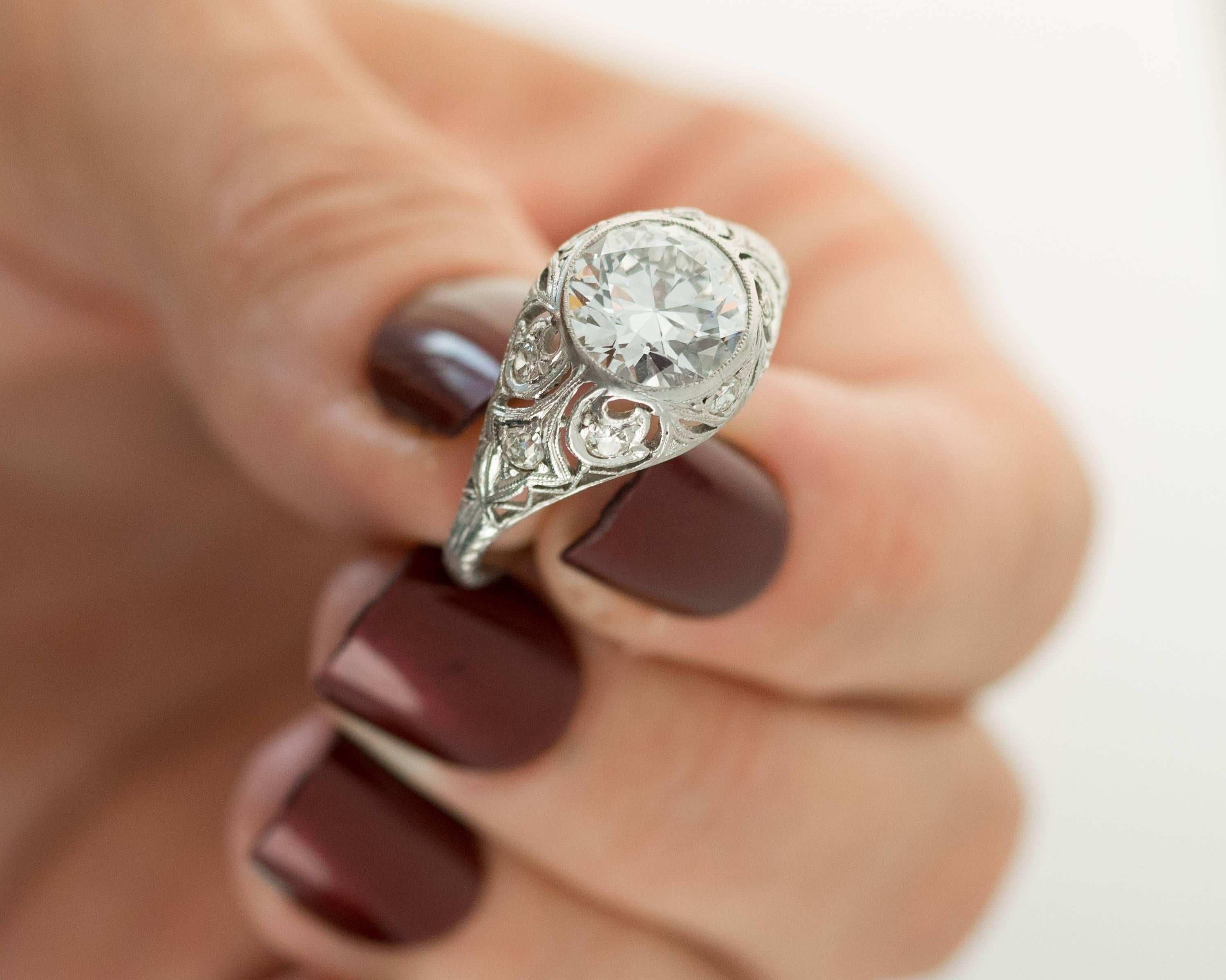 GIA Certified 2.85 Carat Old European cut Diamond, Platinum Engagement Ring In Good Condition In Atlanta, GA