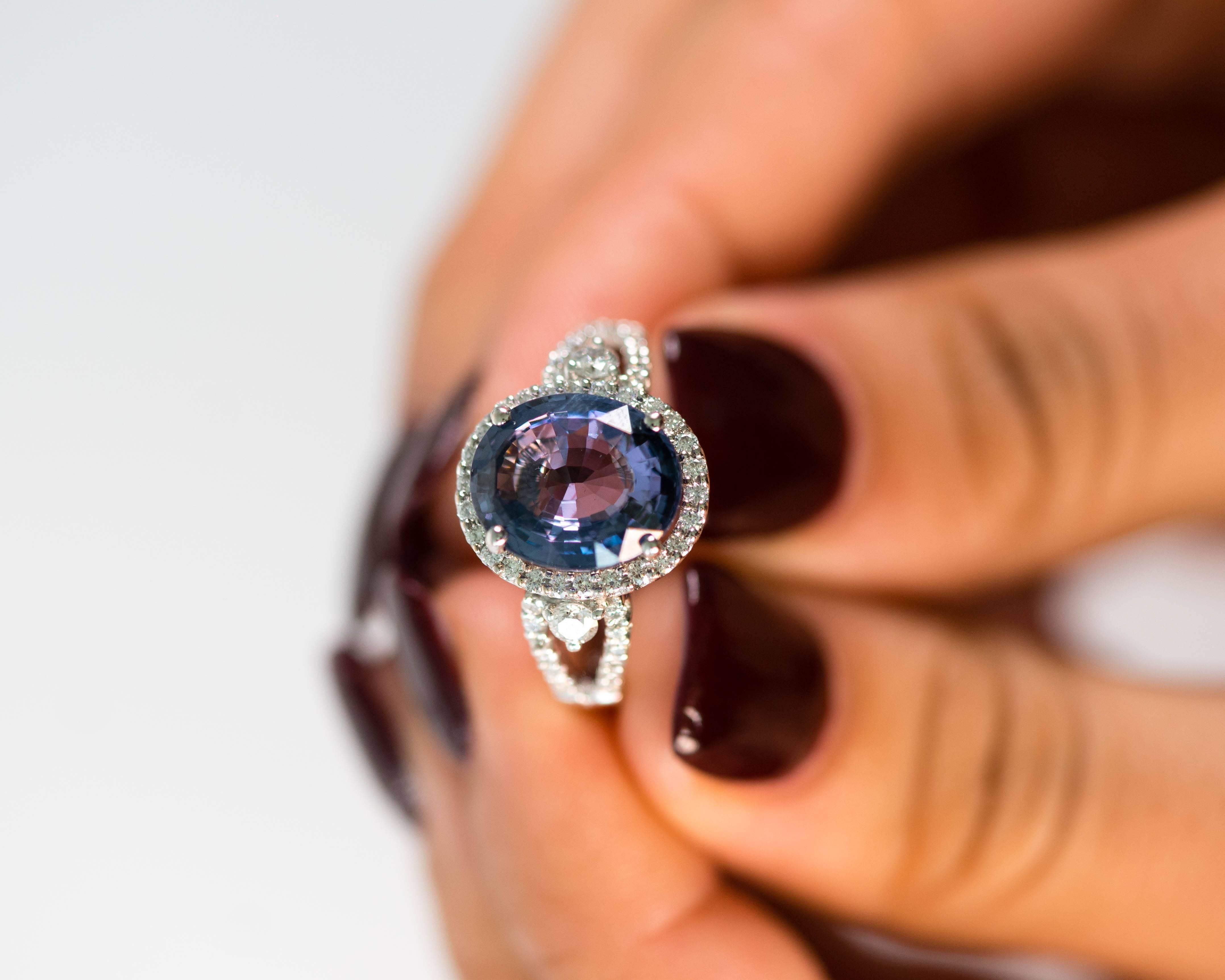 2 Carat Sapphire, Diamond and 18K Gold Ring 1