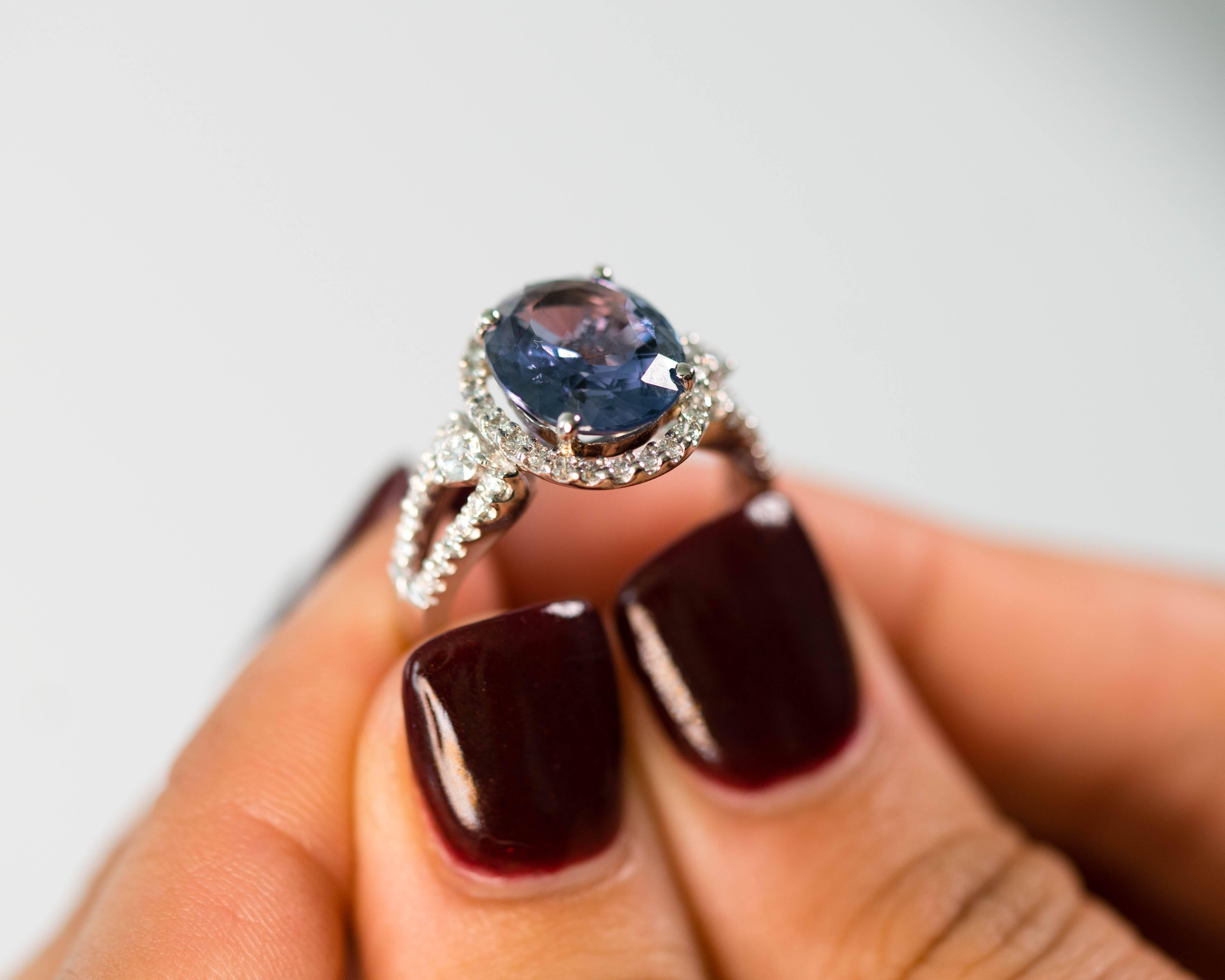 2 Carat Sapphire, Diamond and 18K Gold Ring 2