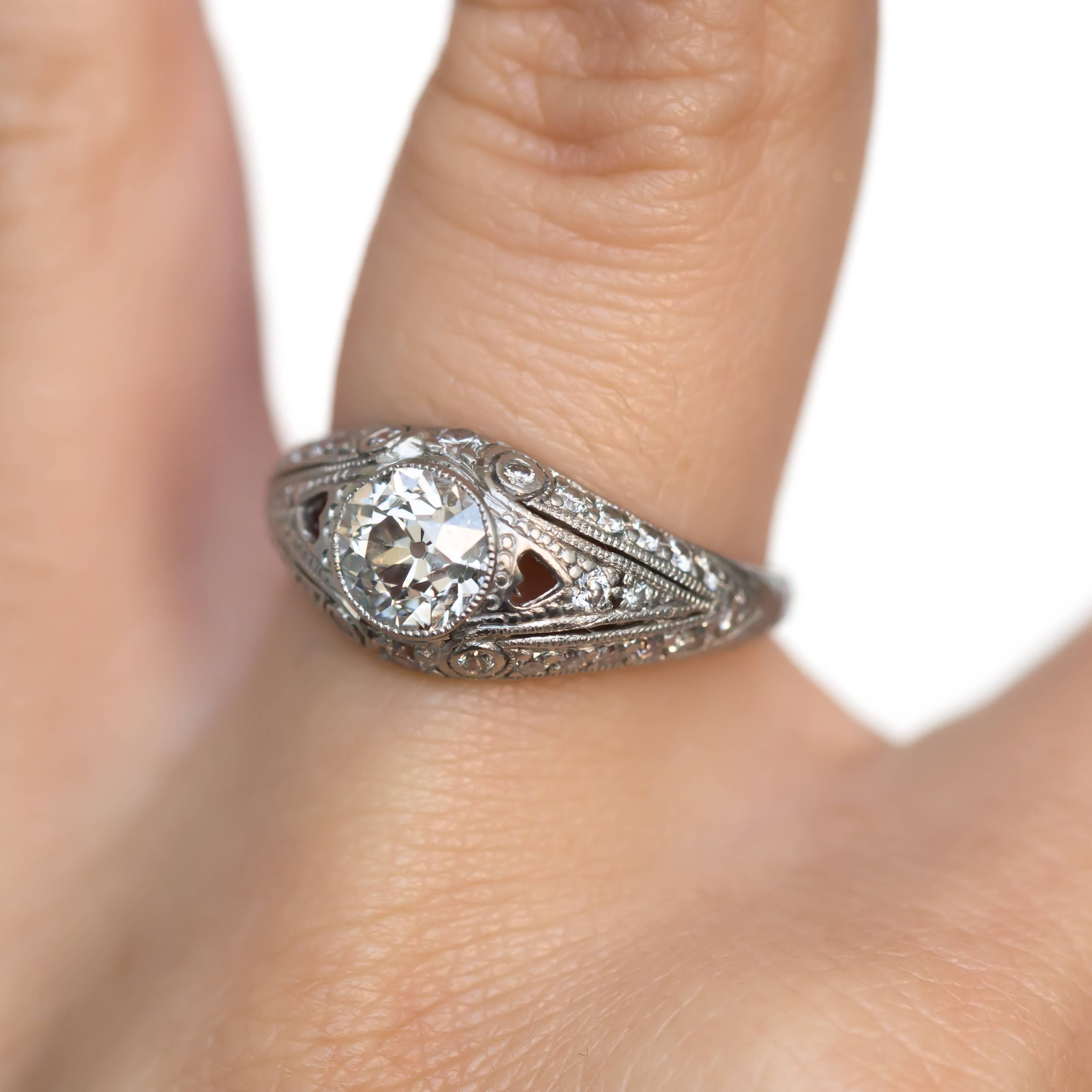 GIA Certified 1.05 Carat Diamond Platinum Engagement Ring For Sale 2