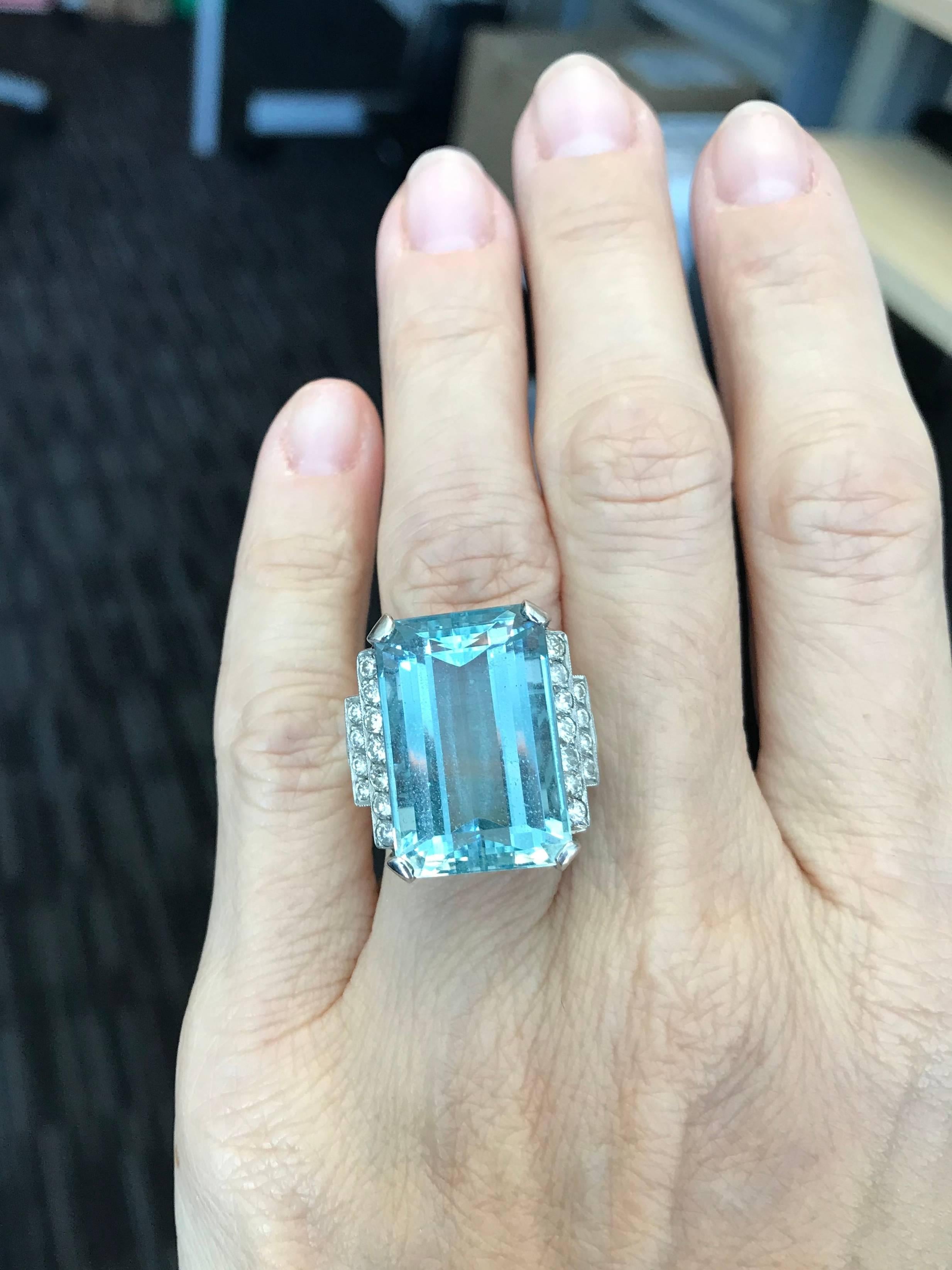 Women's 20 Carat Aquamarine, Diamond and 14K Gold Ring