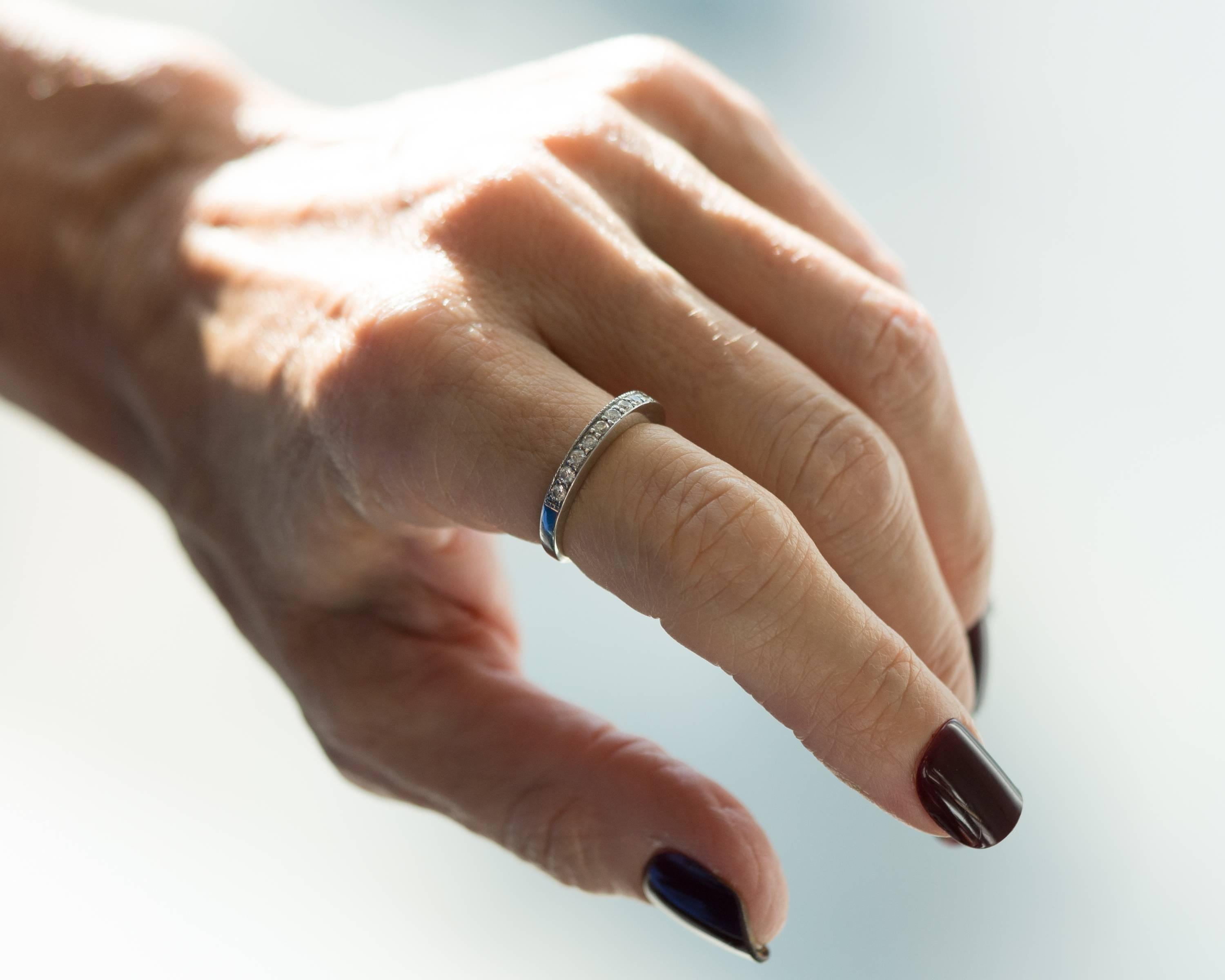 1990s 0.25 Carat Diamond and 14K Gold Eternity Band Ring For Sale 1