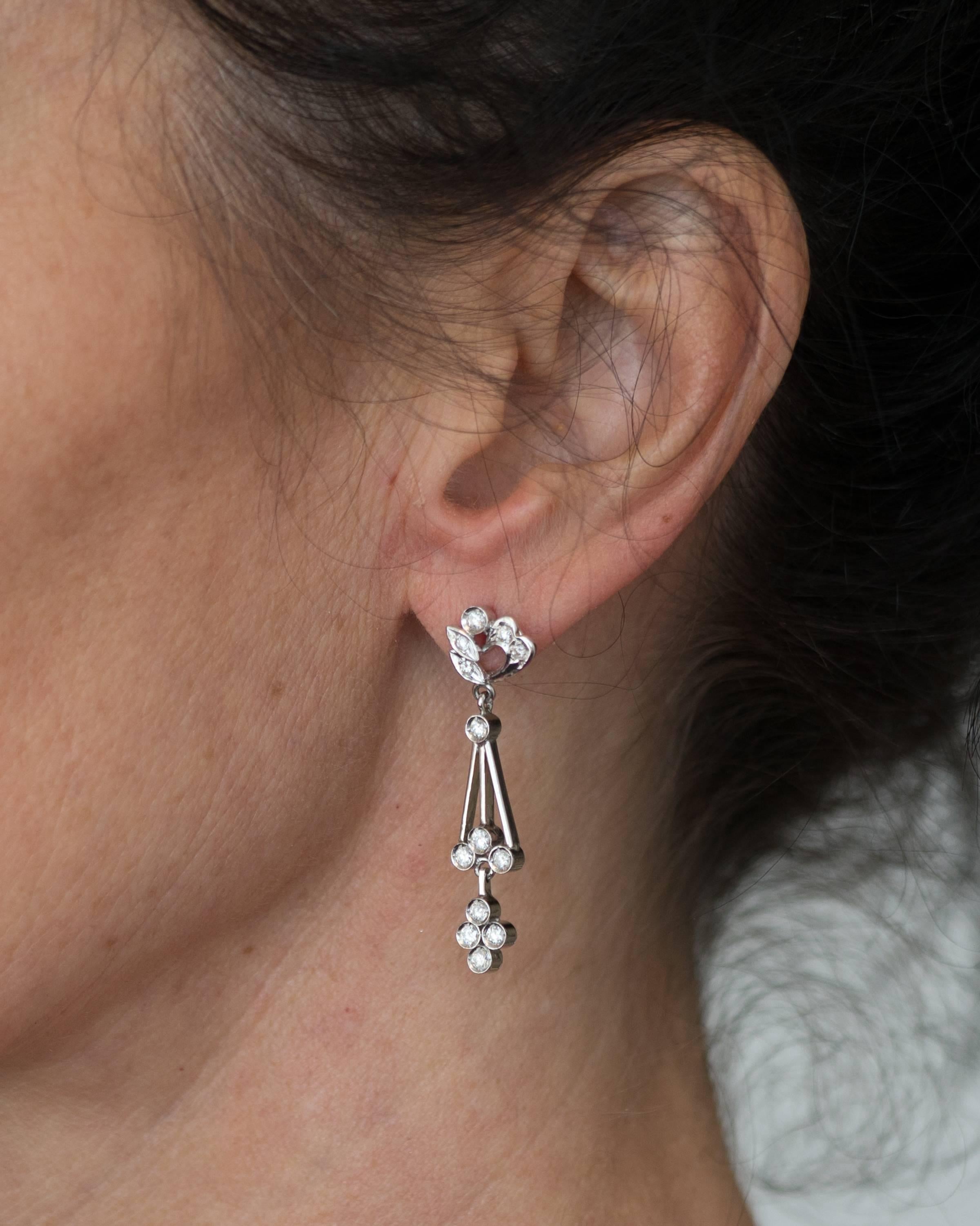 1950s Diamond, Platinum and 18 Karat White Gold Chandelier Earrings 1