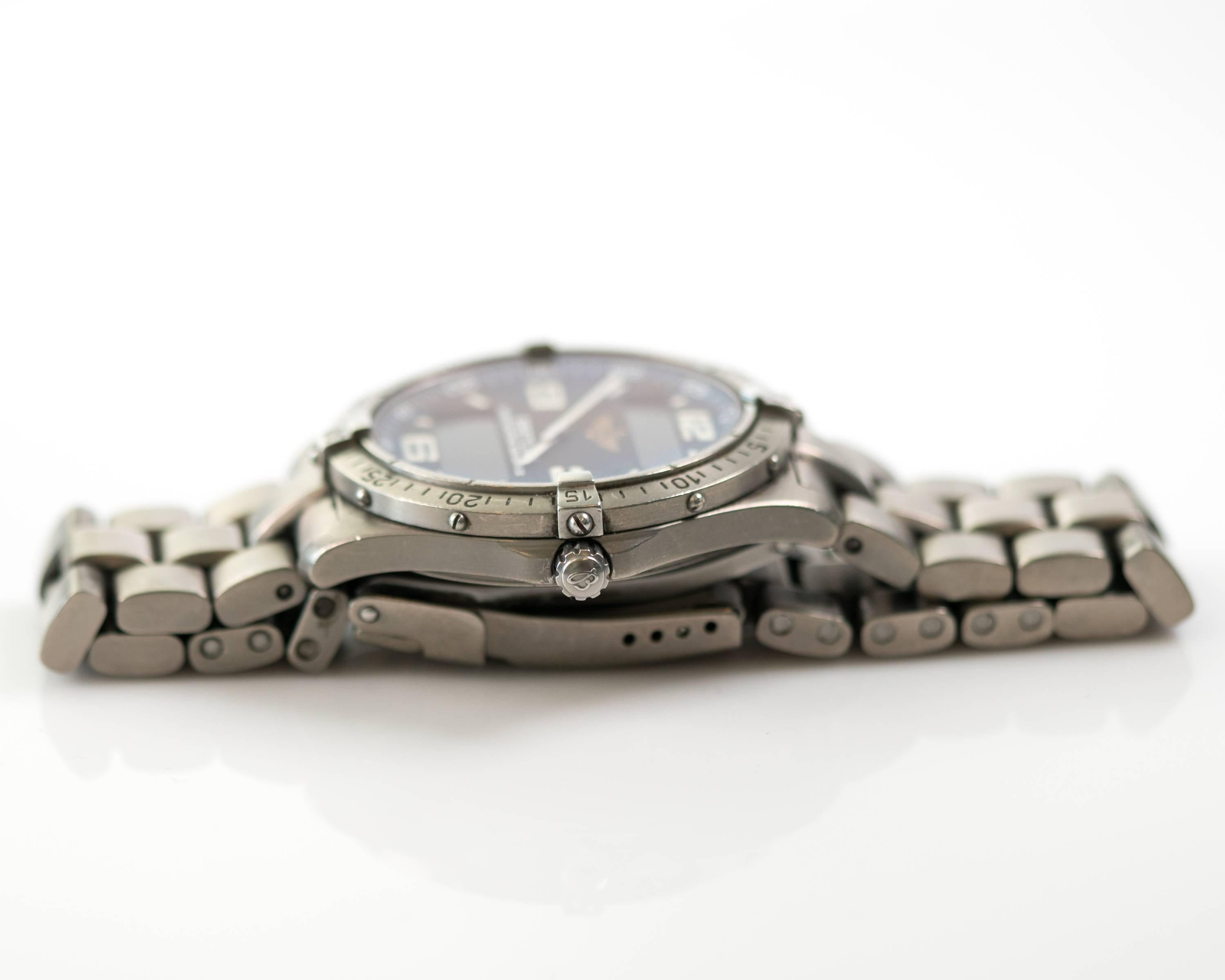 Women's or Men's Breitling Titanium Professional Aerospace Evo Quartz Wristwatch, circa 1990s 