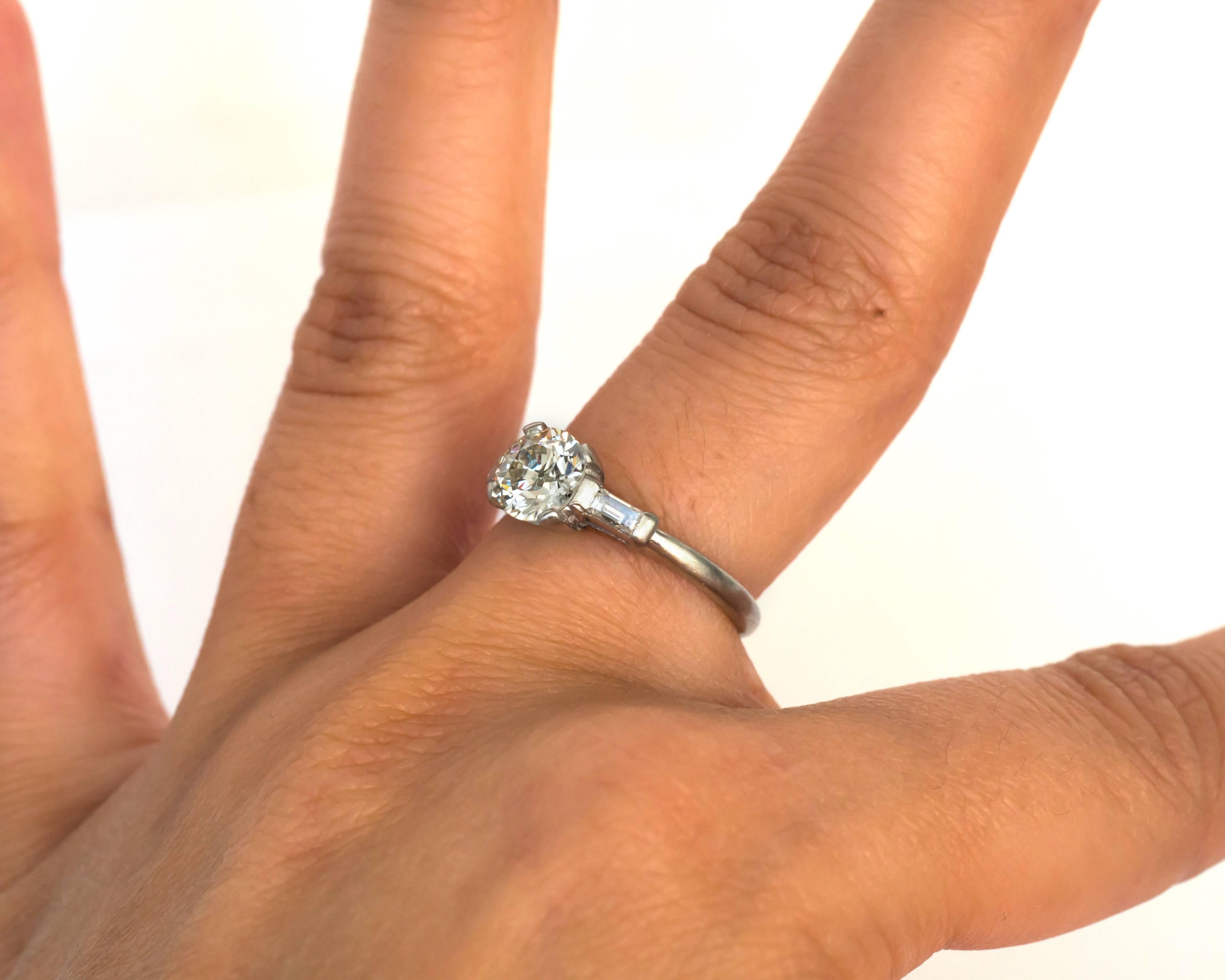 Anillo de compromiso de diamantes de 0,93 quilates con certificado GIA Art Decó de los años 30 en venta 2