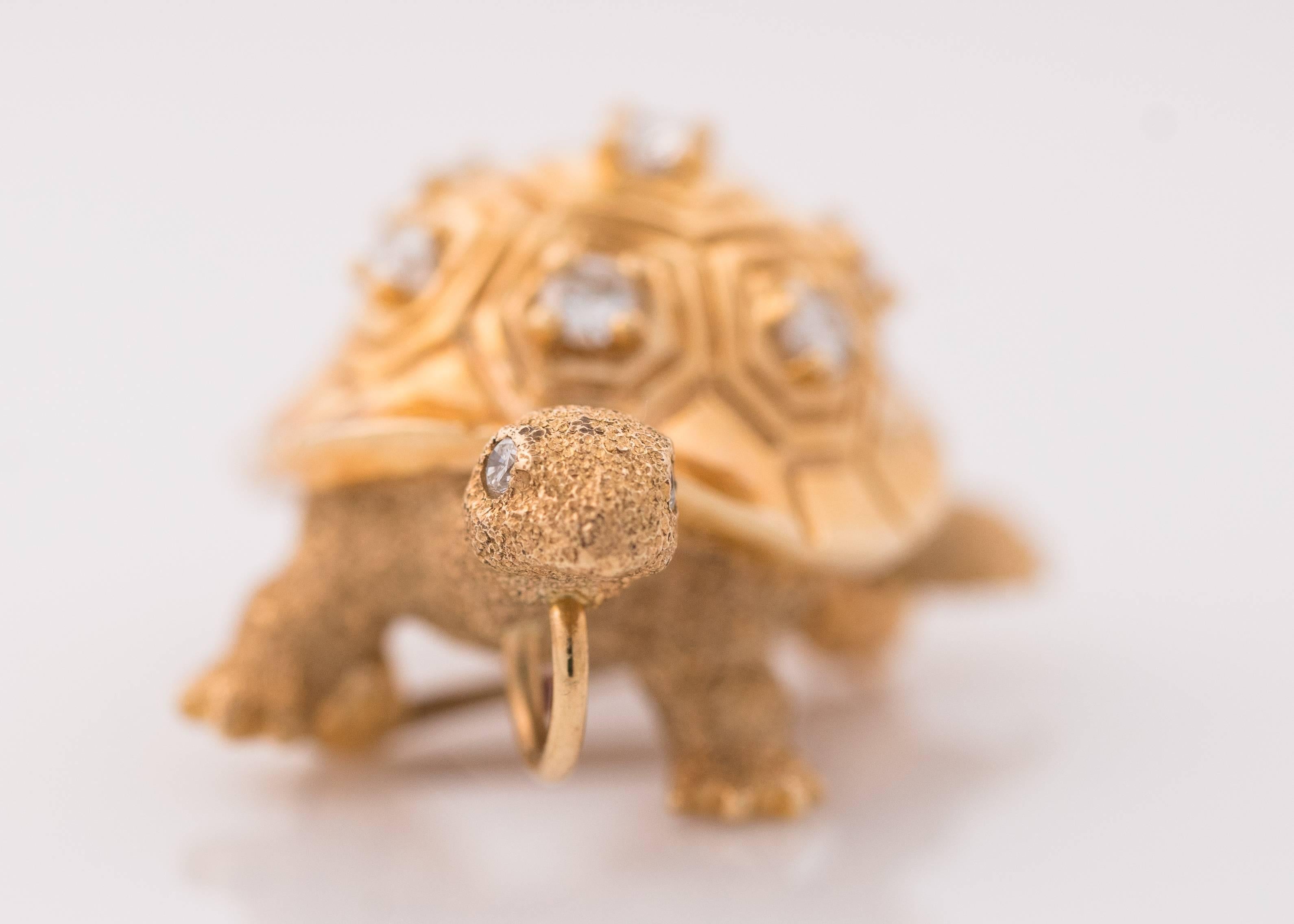 Rétro Épingle à revers de broche tortue en or jaune 14 carats et diamants des années 1950