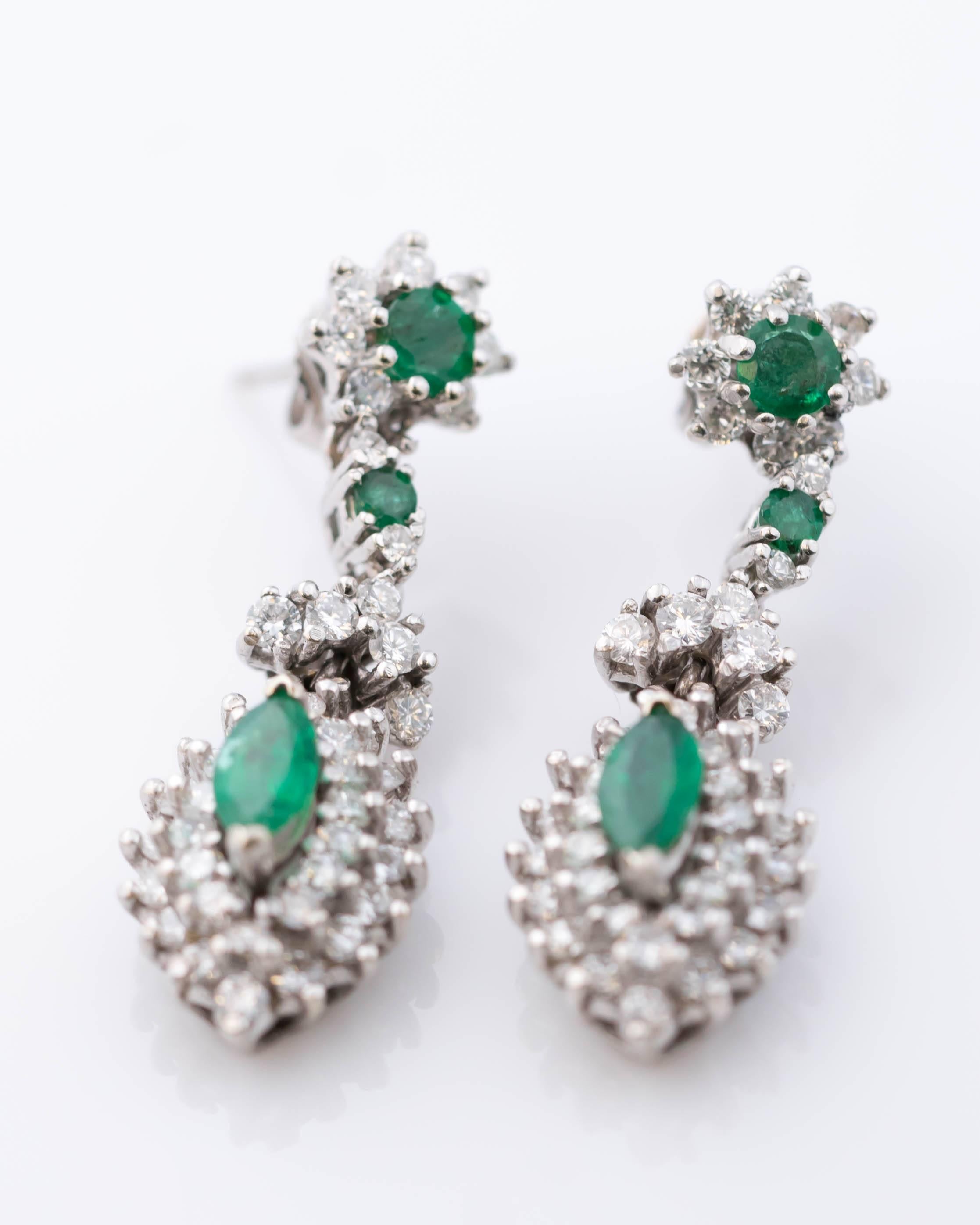 1950s 2 Carat Diamond and 2 Carat Emerald Drop 14 Karat White Gold Earrings 1
