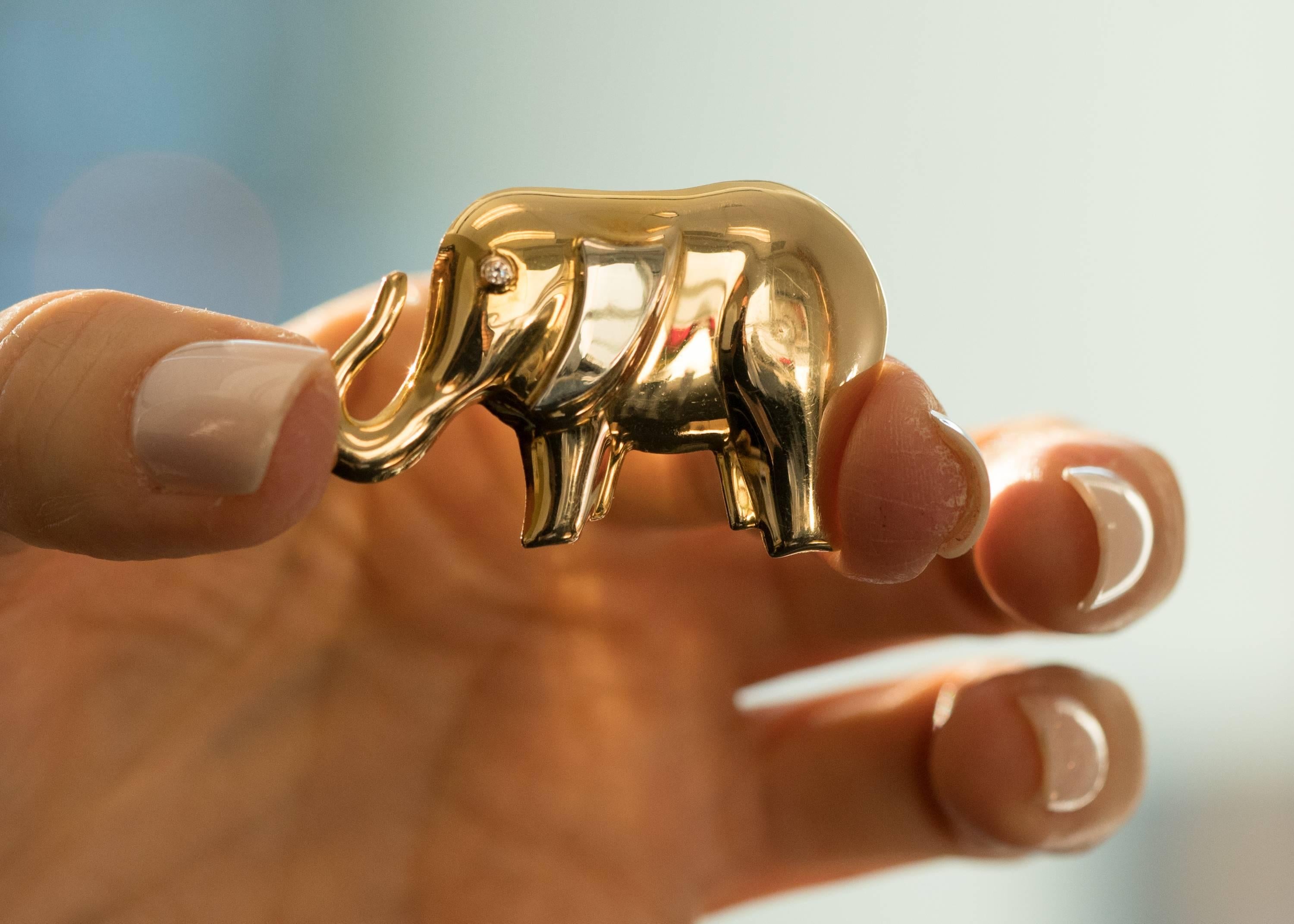 gold elephant pin