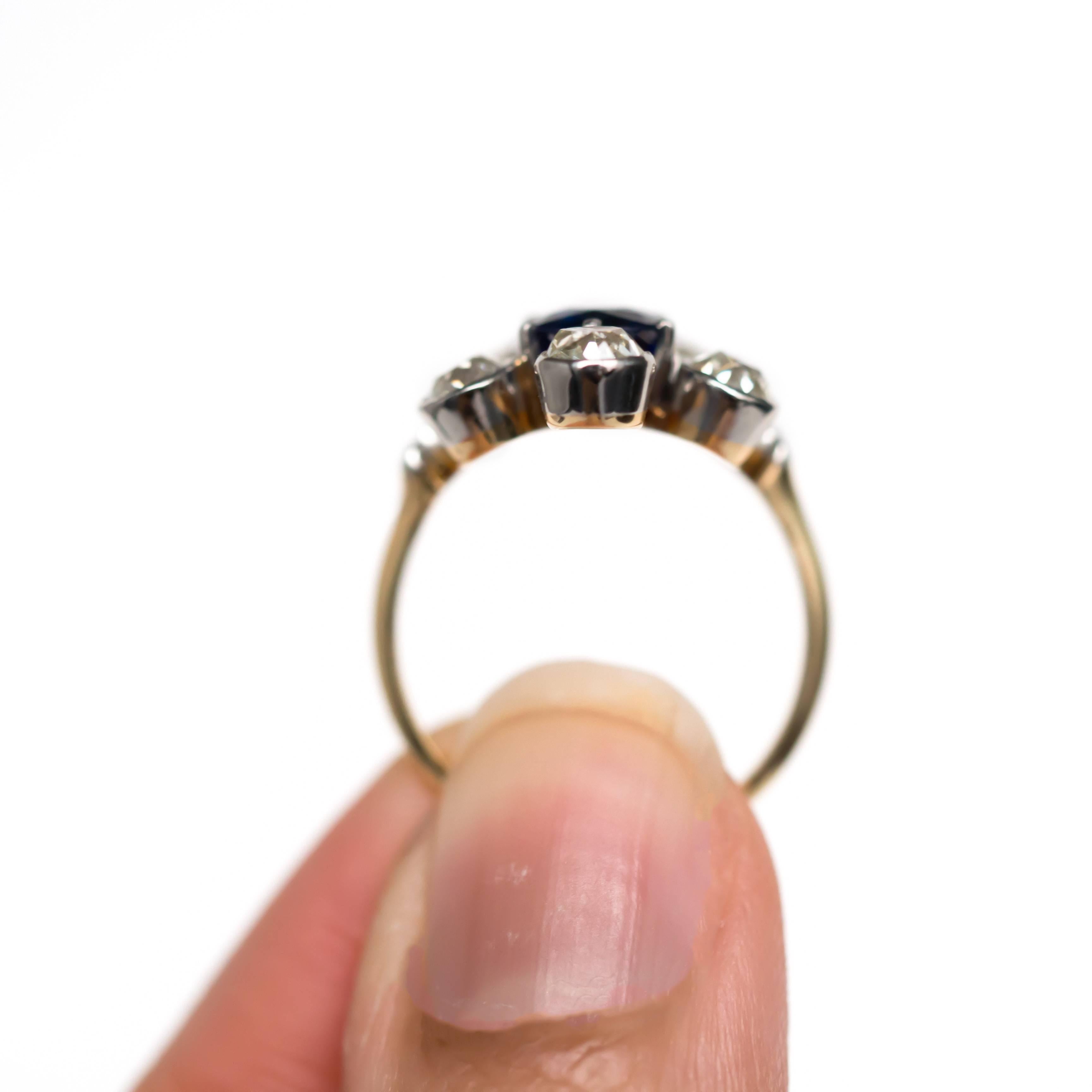AGL Certified Sapphire and Diamond Yellow Gold and Platinum Cocktail Ring In Excellent Condition For Sale In Hicksville, NY