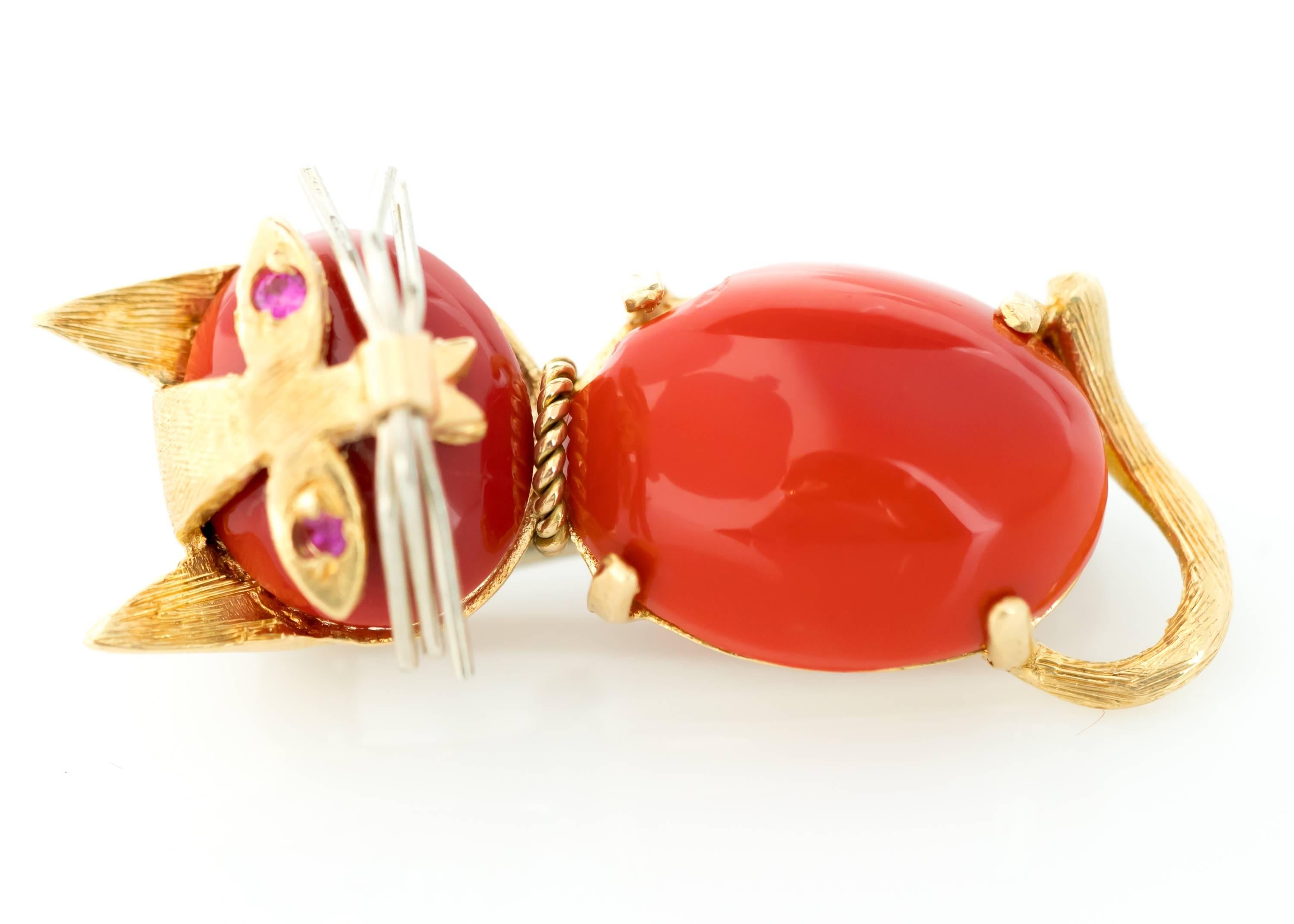 Women's or Men's 1960s Coral and Ruby 18 Karat Gold Cat Brooch