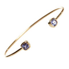 Bracciale in oro con tanzanite di Jade Jagger