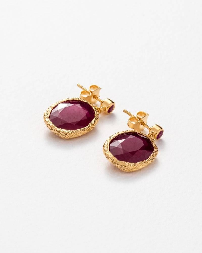 Jade Jagger Ruby Maiden earrings from the SS16 Maiden collection.
Silver with gold vermeil.
18.3 ct.
Handmade in India.