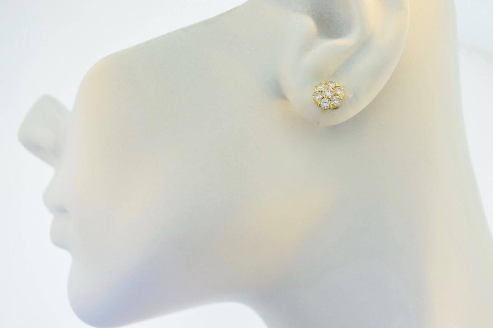 Women's or Men's Van Cleef & Arpels Fleurette Diamond Gold Flower Stud Earrings For Sale