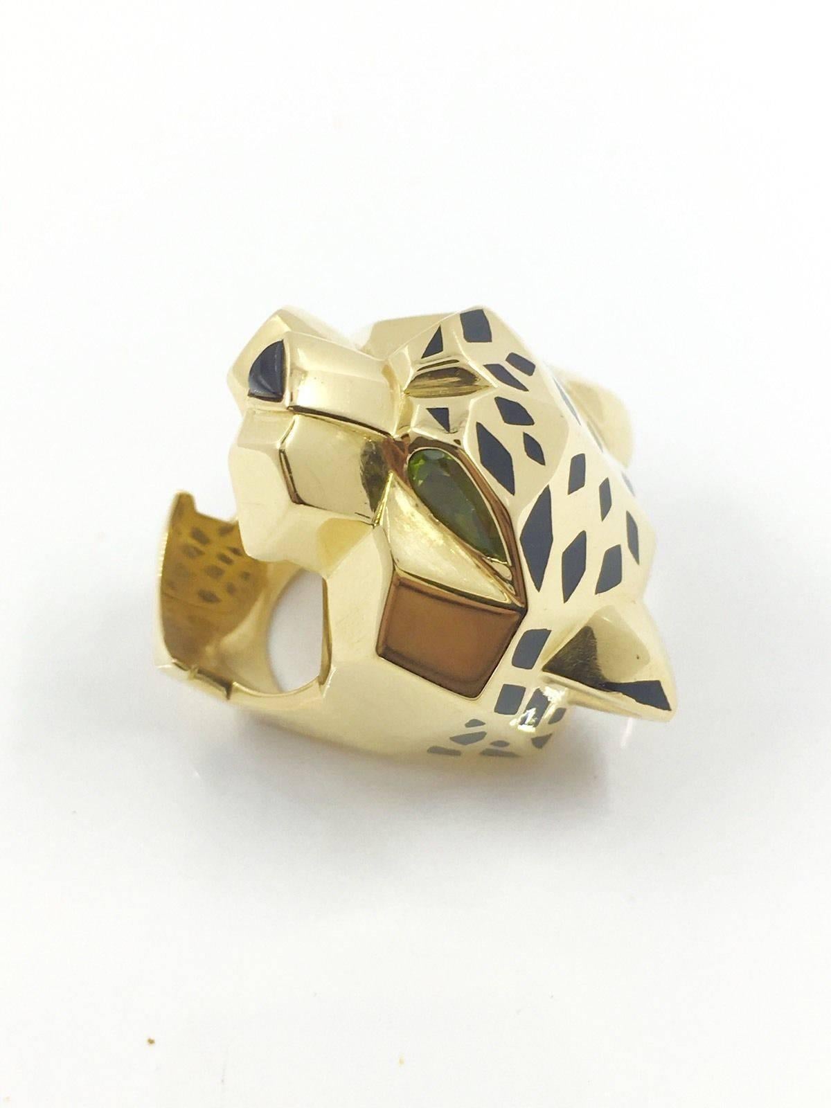 Cartier Lacquer Onyx Peridot Gold Large Panthere Ring In Excellent Condition For Sale In Miami, FL