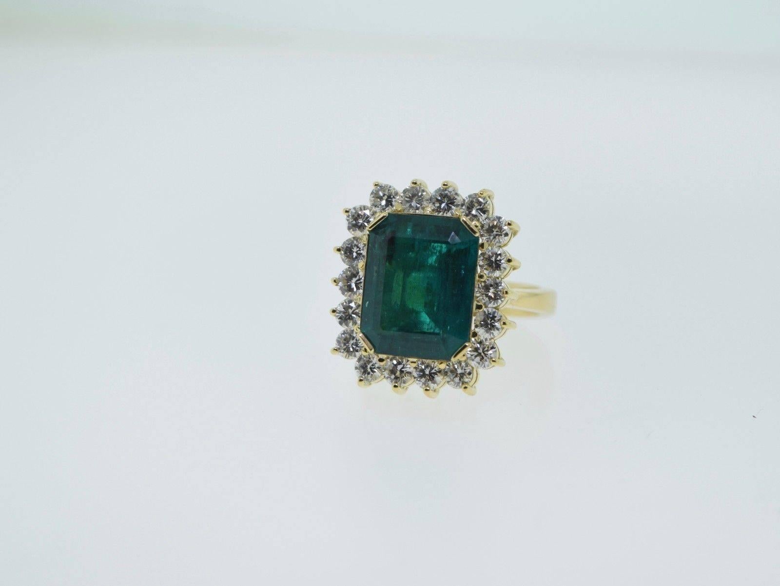 8.5 Carat GIA Cert Colombian Emerald Natural Beryl Diamond Gold Ring For Sale 5