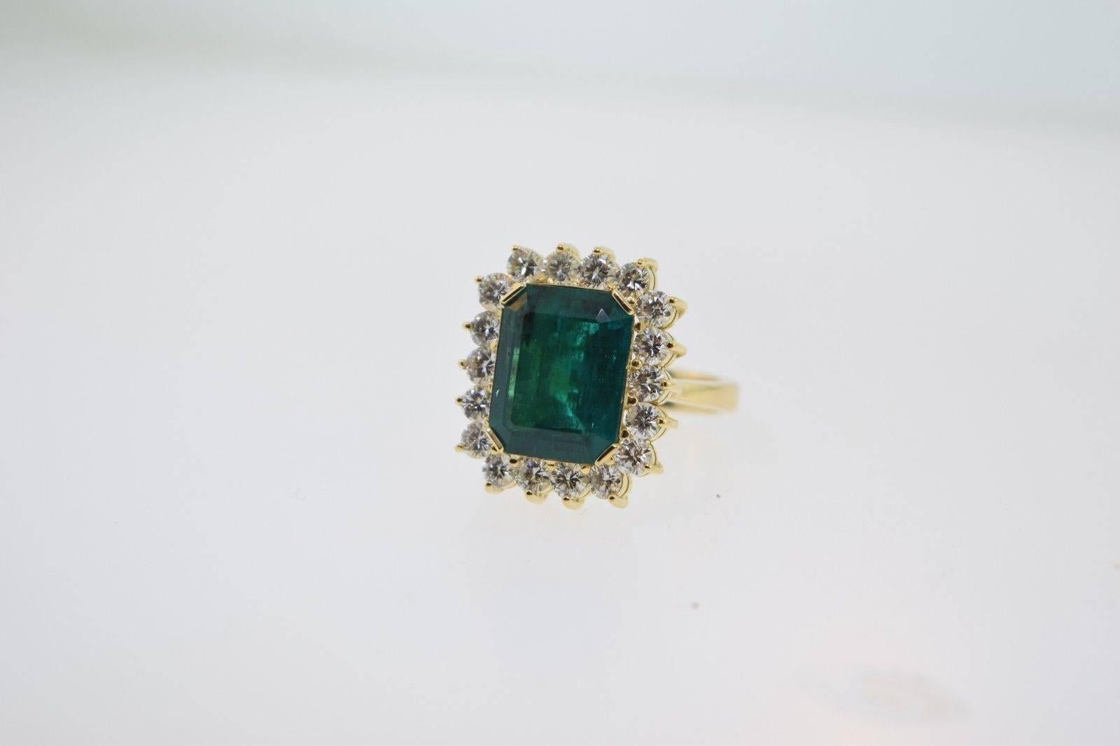 8.5 Carat GIA Cert Colombian Emerald Natural Beryl Diamond Gold Ring For Sale 6