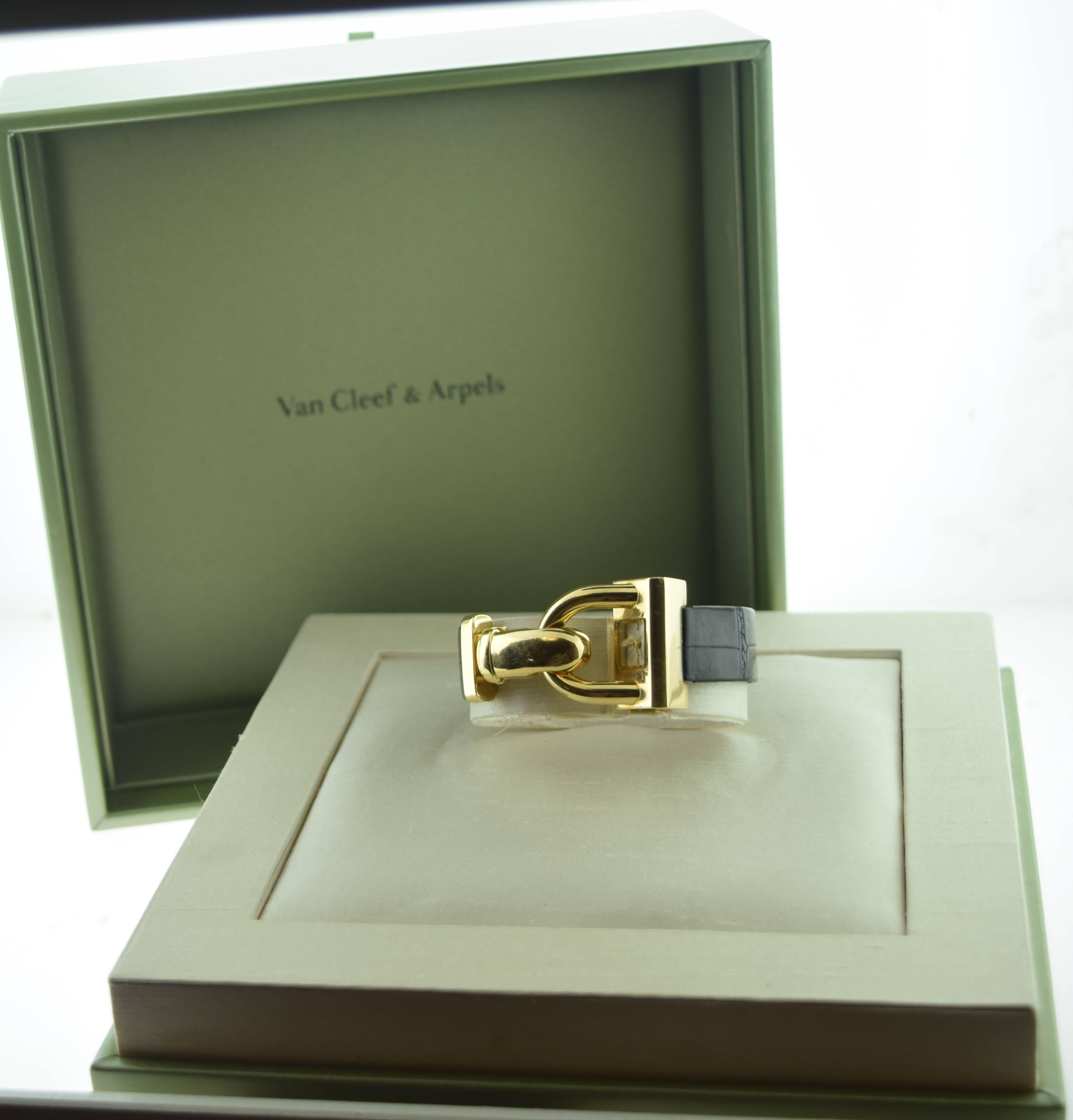 Van Cleef & Arpels Ladies Yellow Gold Cadenas Quartz Wristwatch For Sale 1