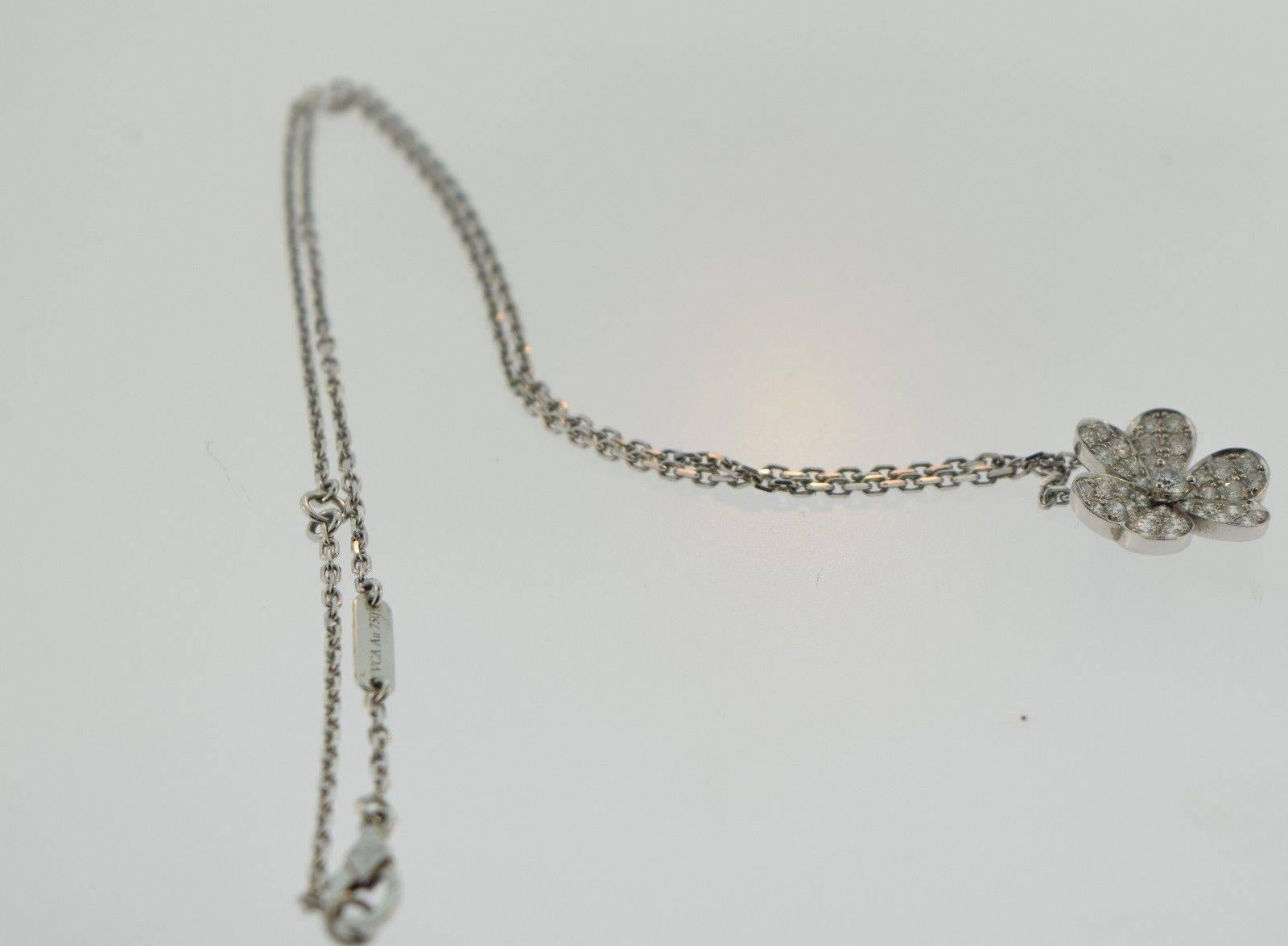 Van Cleef & Arpels Small Frivole Diamond Gold Pendant Necklace For Sale 3