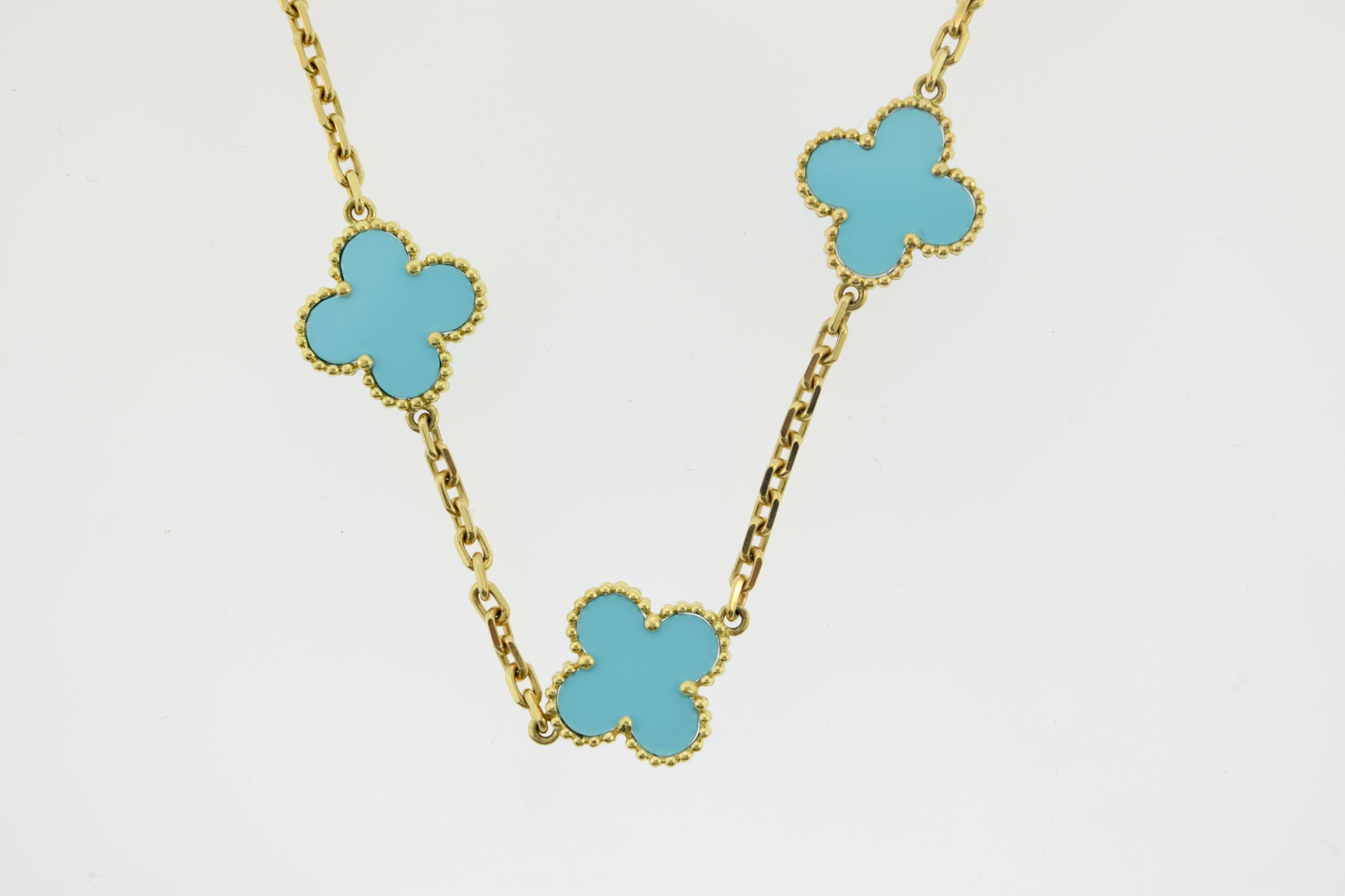 Van Cleef & Arpels Turquoise Alhambra 10 Motif Necklace In Excellent Condition For Sale In Miami, FL