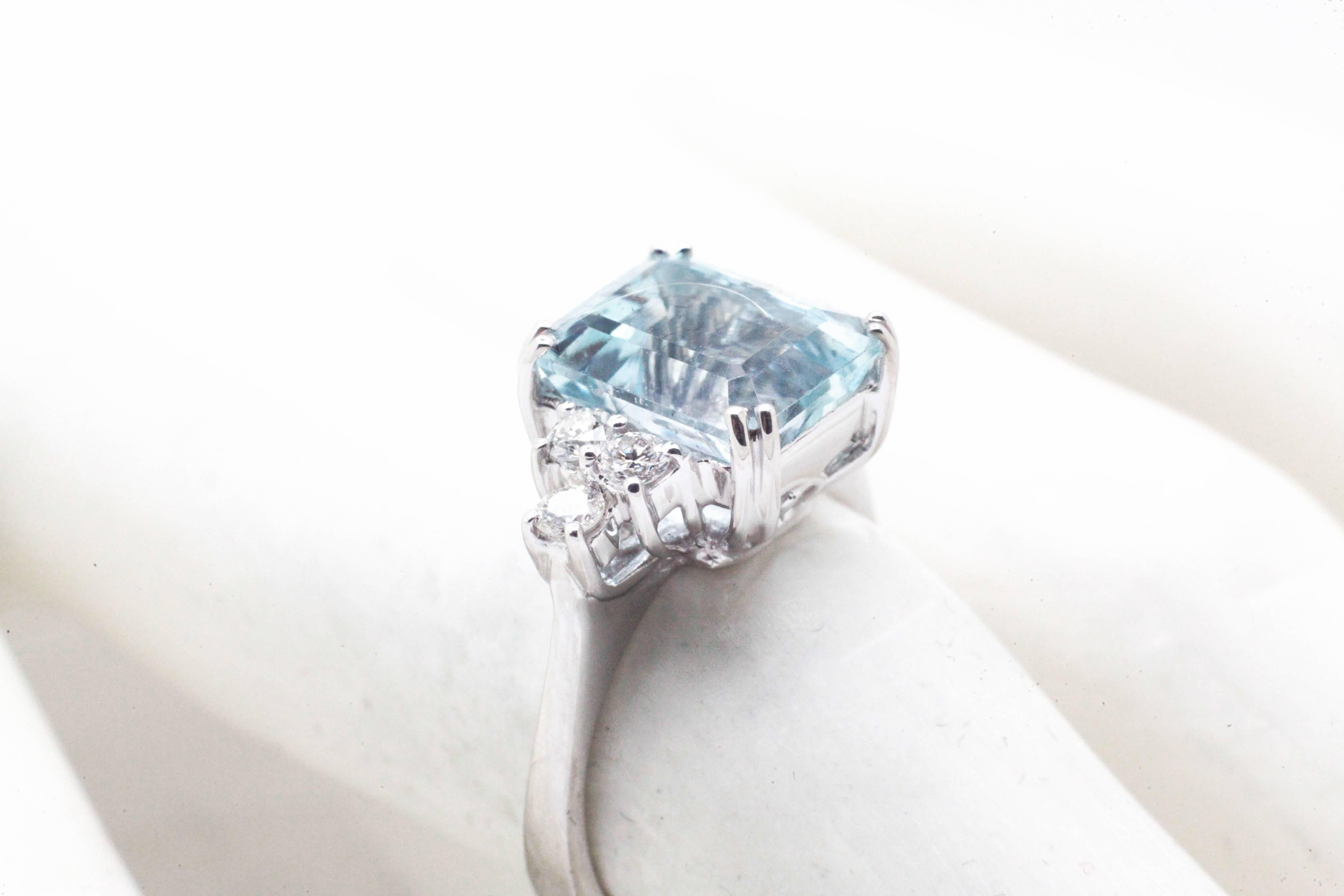 Emerald Cut Ferrucci GIA Certified 2.82 Carat Aquamarine Diamonds 18 Karat Gold Ring