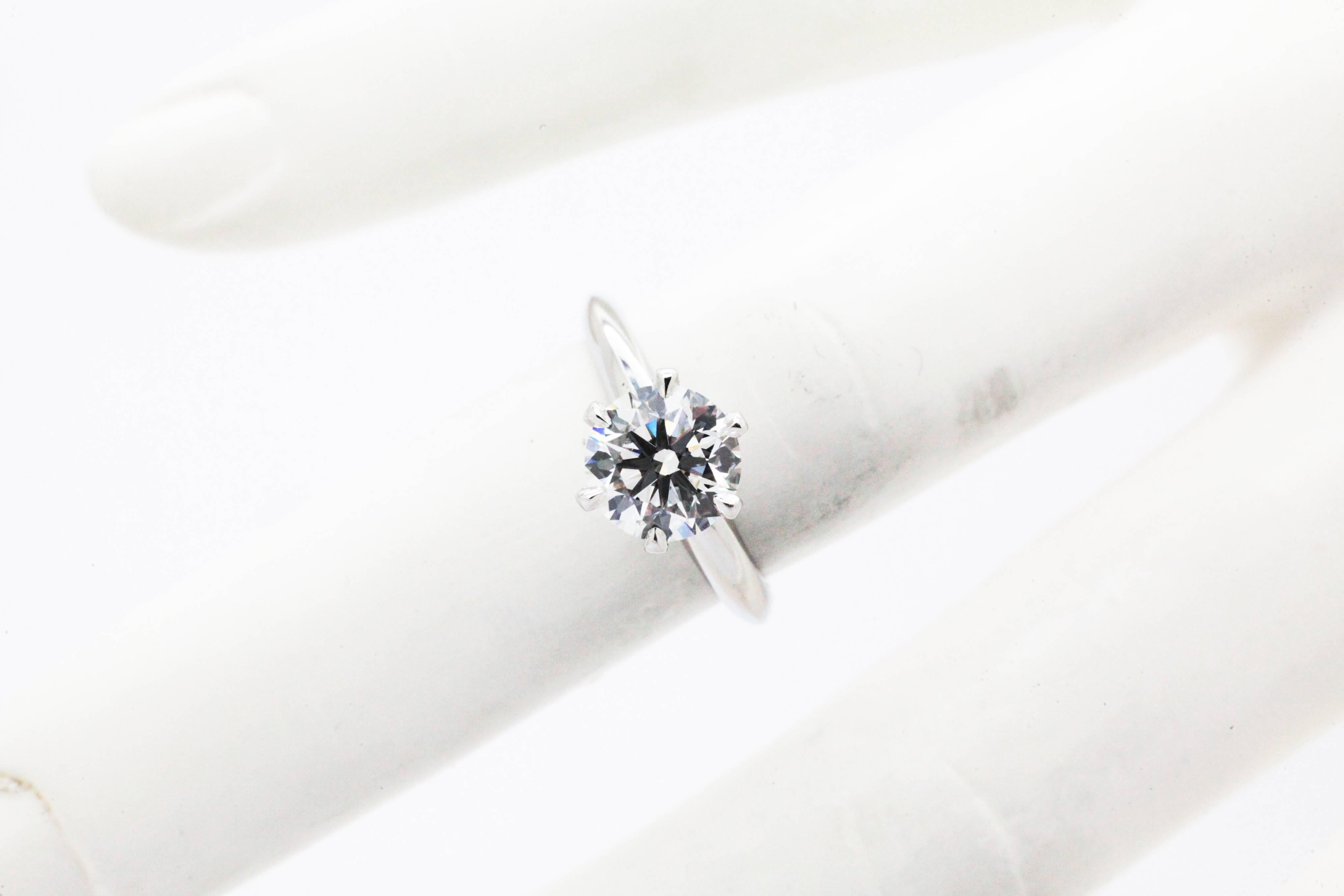 Ferrucci 1.40 Carat GIA Certified Diamond Platinum solitaire engagement ring For Sale 3