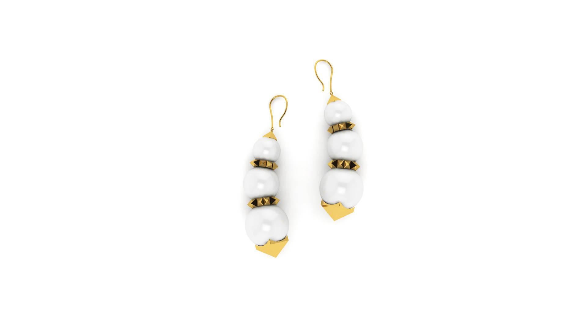Ferrucci White Agate Pyramid Yellow Gold Earrings  In New Condition In New York, NY