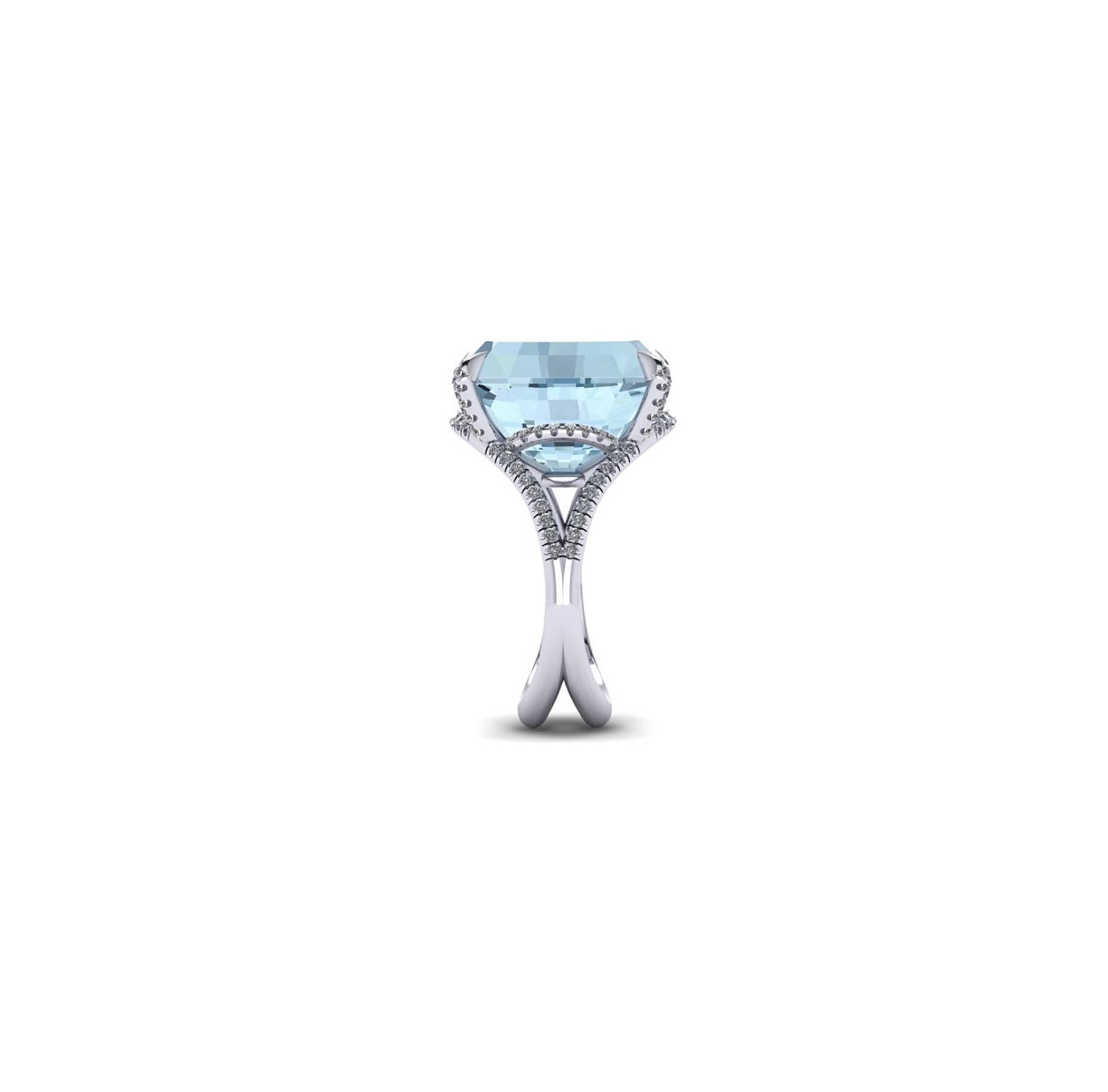 Ferrucci 22.10 Carat Natural Aquamarine and Diamonds in Handmade 18 Karat Ring In New Condition In New York, NY