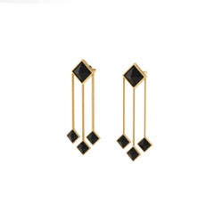 Ferrucci Schwarzer Onyx Pyramide baumelnde Ohrringe aus 18 Karat Gelbgold
