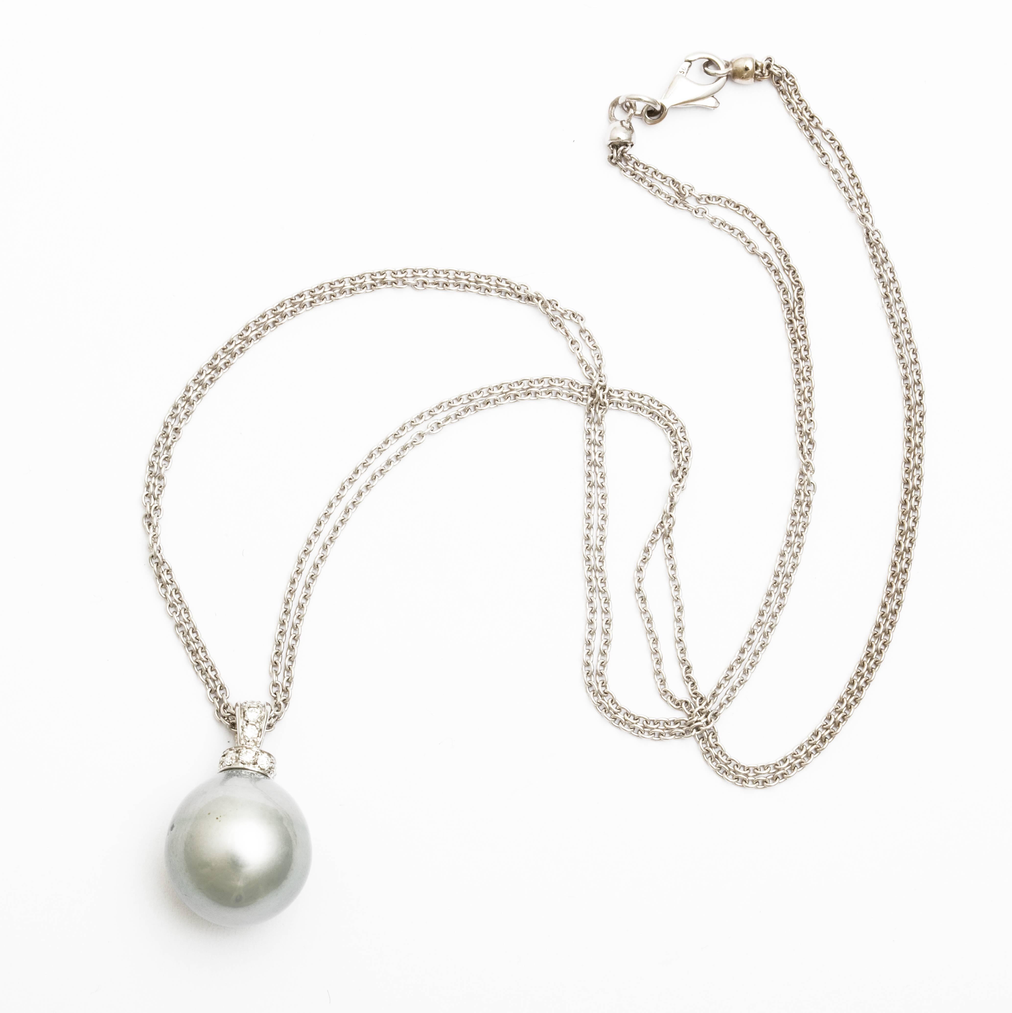 Classical Roman Ferrucci Silver Gray Tahitian Pearl Diamonds Gold Necklace