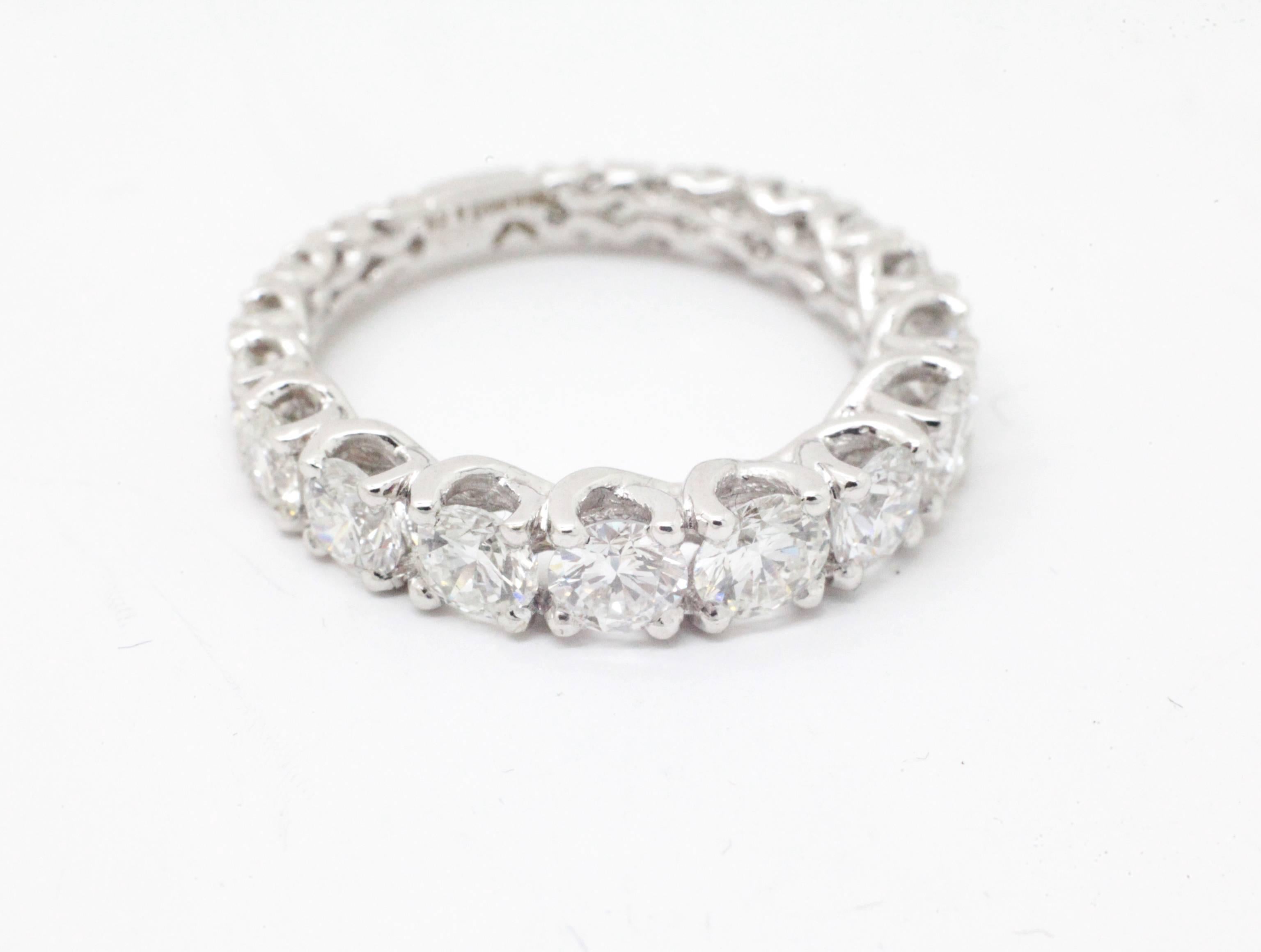 2.62 carat Eternity graduated ring in 18k white gold with an exquisite FERRUCCI prongs design, braided in the inside, delicate and fine look,
