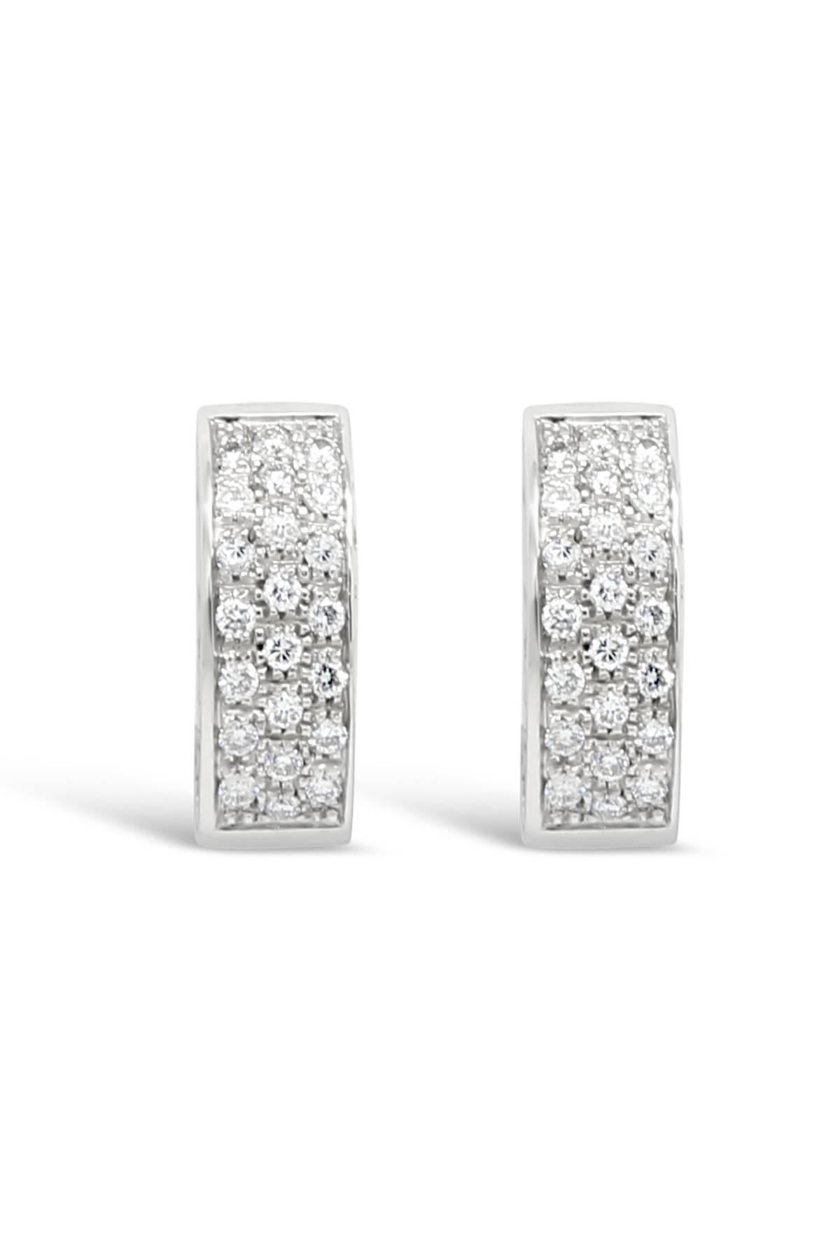 Bright white diamonds Wide hoop hoop earrings by FERRUCCI perfect hand craftsmanship,

Made in Italy with Love

Diamonds total carat weight 1.00 ct