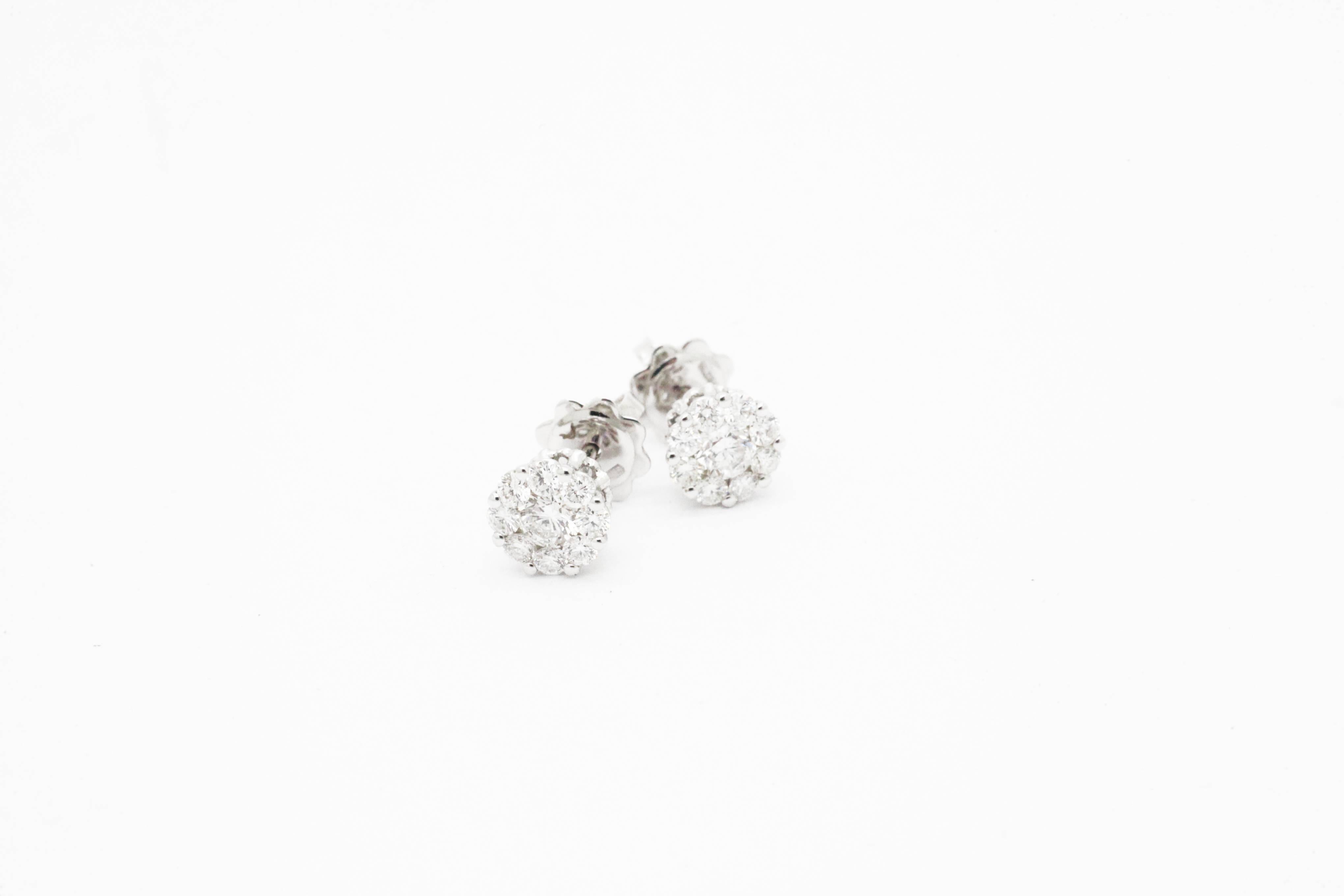 Ferrucci Diamond White Gold Cluster Earstuds In New Condition In New York, NY