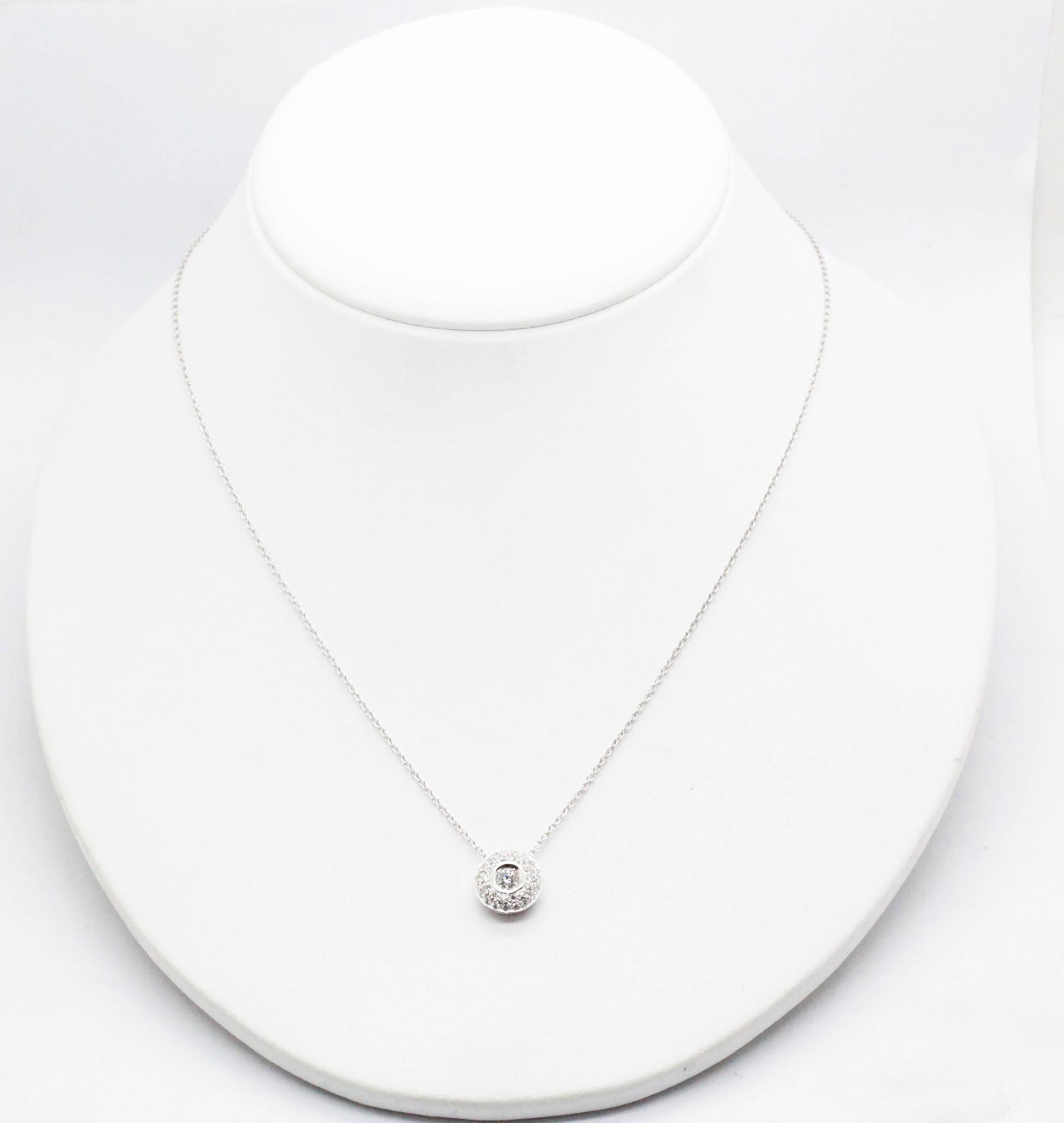 Women's 0.42 Carat Diamond 18k white Gold Necklace Pendant For Sale