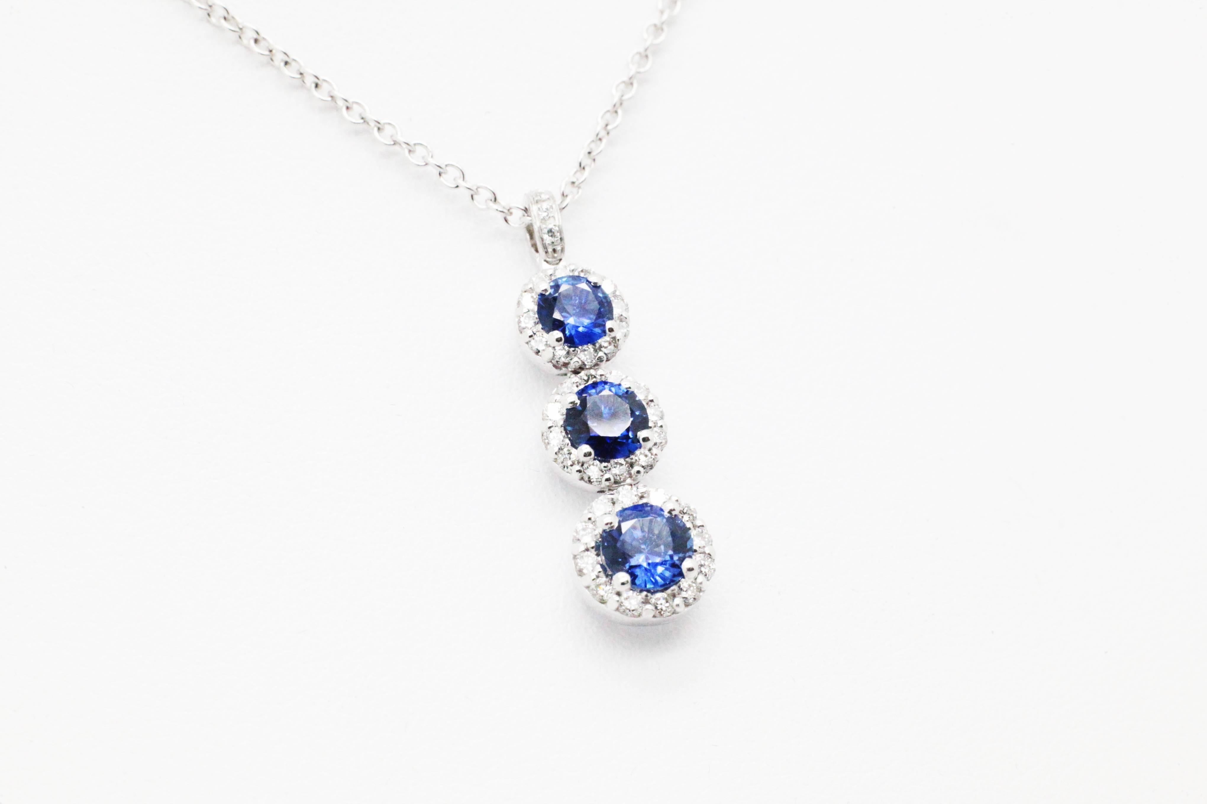 1.24 carat Sapphire and0.40 carat white diamonds 18k white Gold Triple Pendant In New Condition For Sale In New York, NY