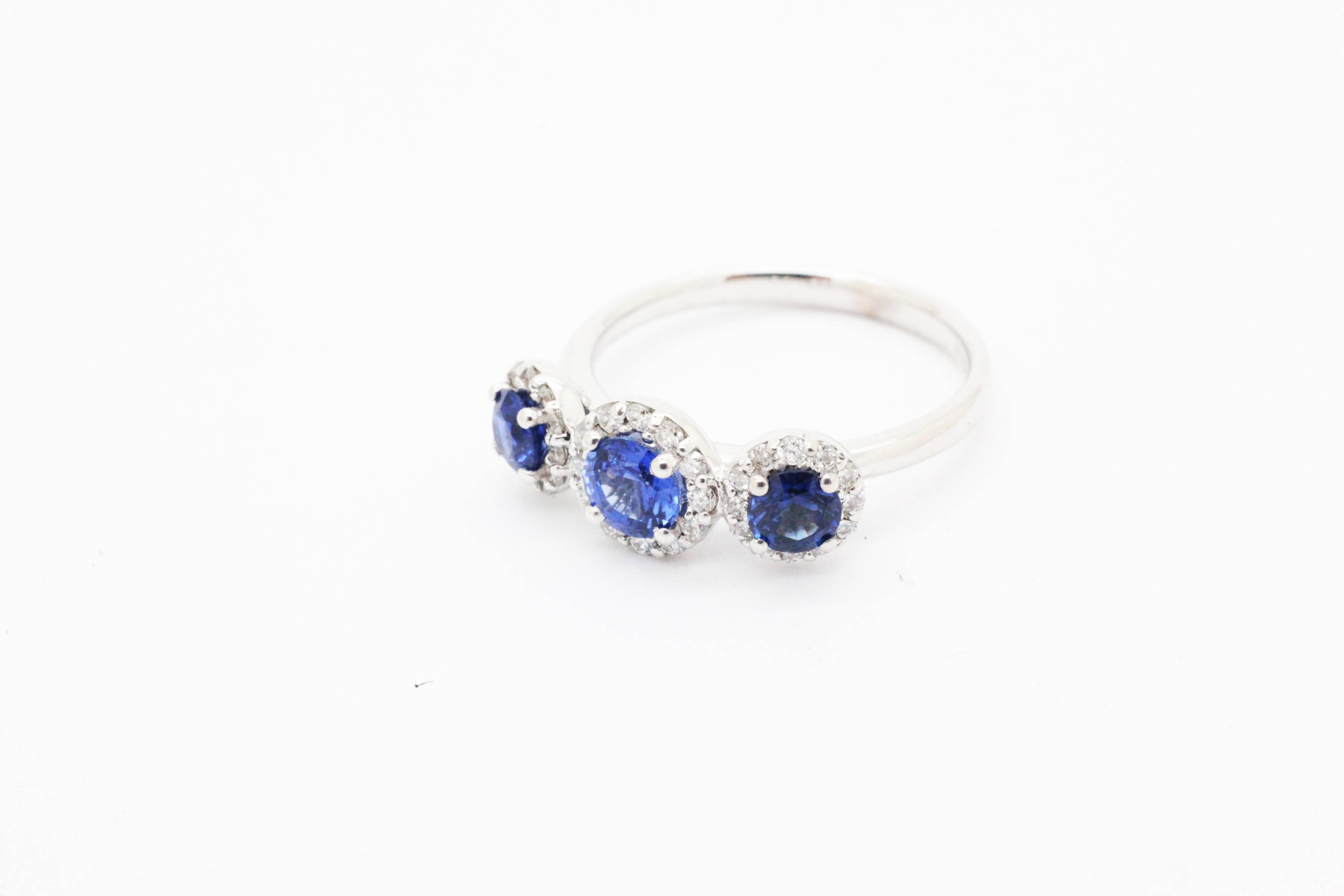 Women's 1.26ct Blue Sapphire 0.36ct white Diamond 18k white Gold Ring For Sale