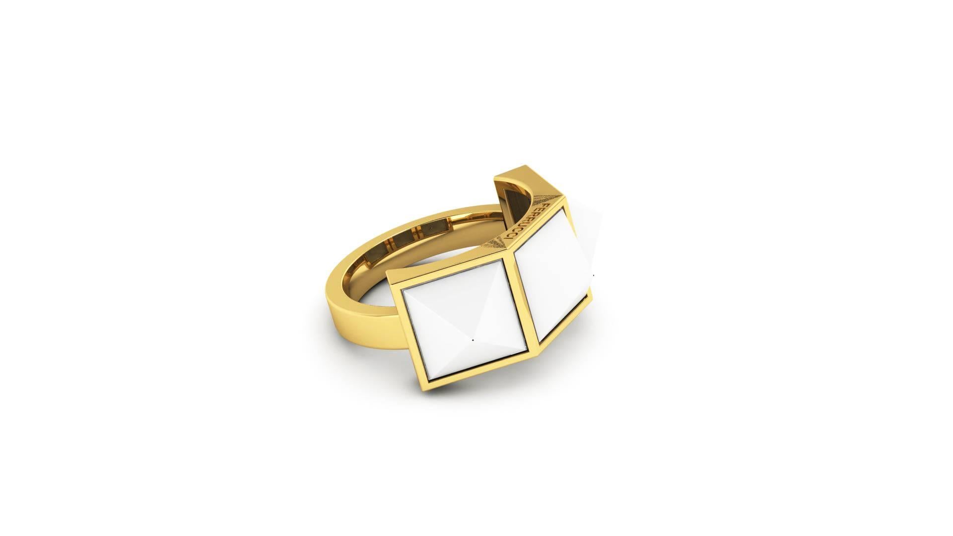 Pyramid, a three white agate Pyramid ring in 18k yellow gold made in New York.

Size 6 adjustable upon request

Agate's most noticeable properties overall are balancing yin/yang energy, courage, protection, healing, and calming.

For a strong woman