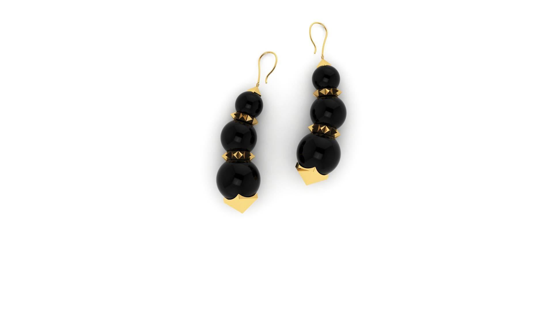 Ferrucci Black Onyx Beads Pyramid Yellow Gold Earrings In New Condition For Sale In New York, NY