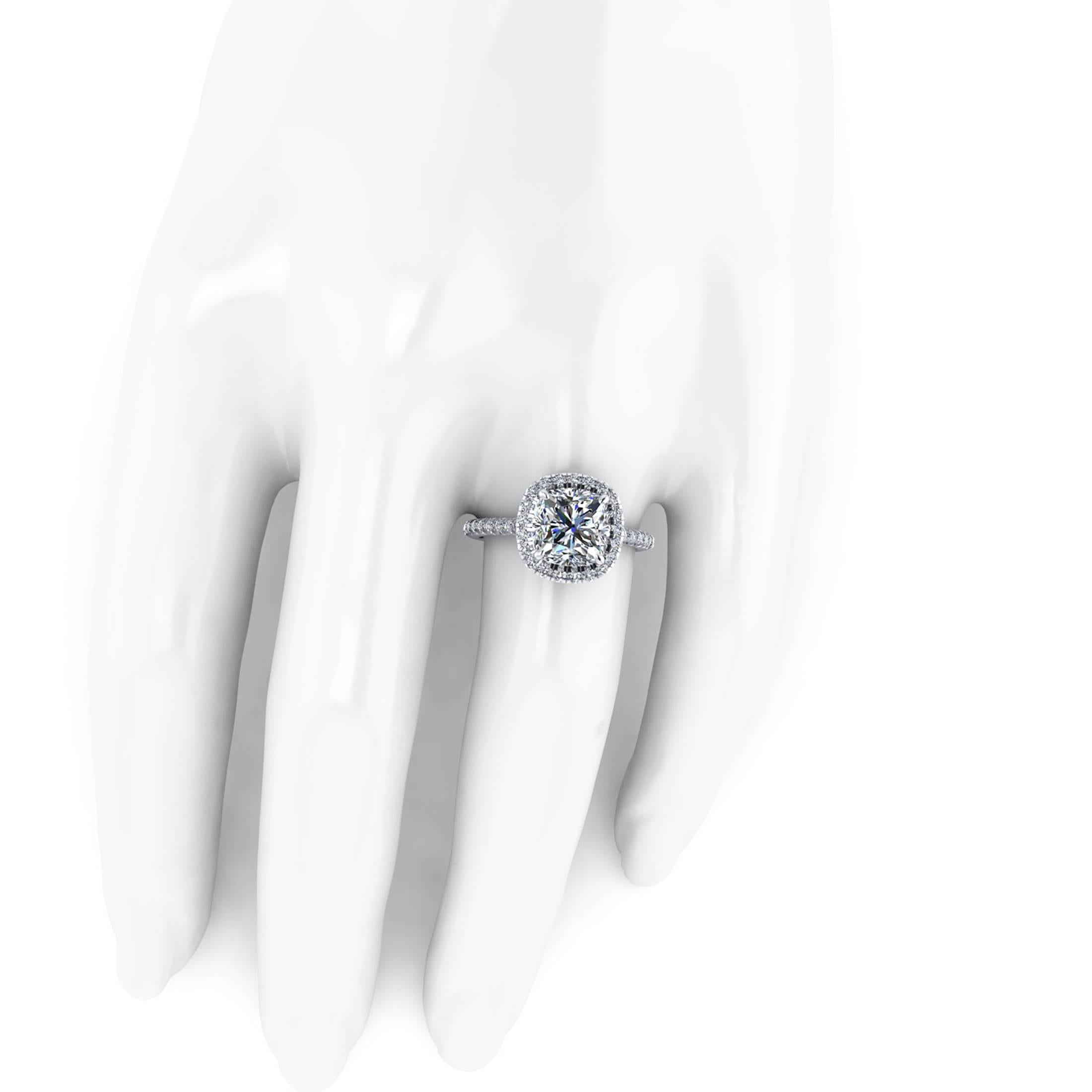 Bague de fiançailles pavée de diamants taille coussin de 2,01 carats de couleur H, certifiée GIA Neuf - En vente à New York, NY
