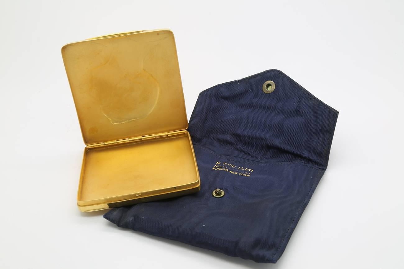 Buccellati Vintage Handmade Makeup Powder Case in 18 Karat Yellow Gold In New Condition In New York, NY