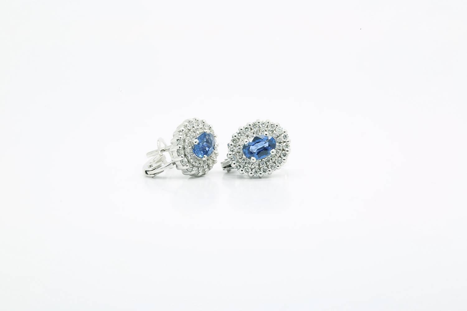 Blue Sapphires Diamond earrings in 18k white gold by FERRUCCI with bright white diamonds, fine and elegant, Made in Italy

Diamonds total carat weight 0.46 ct

Blues Sapphires carat weight 1.10 ct