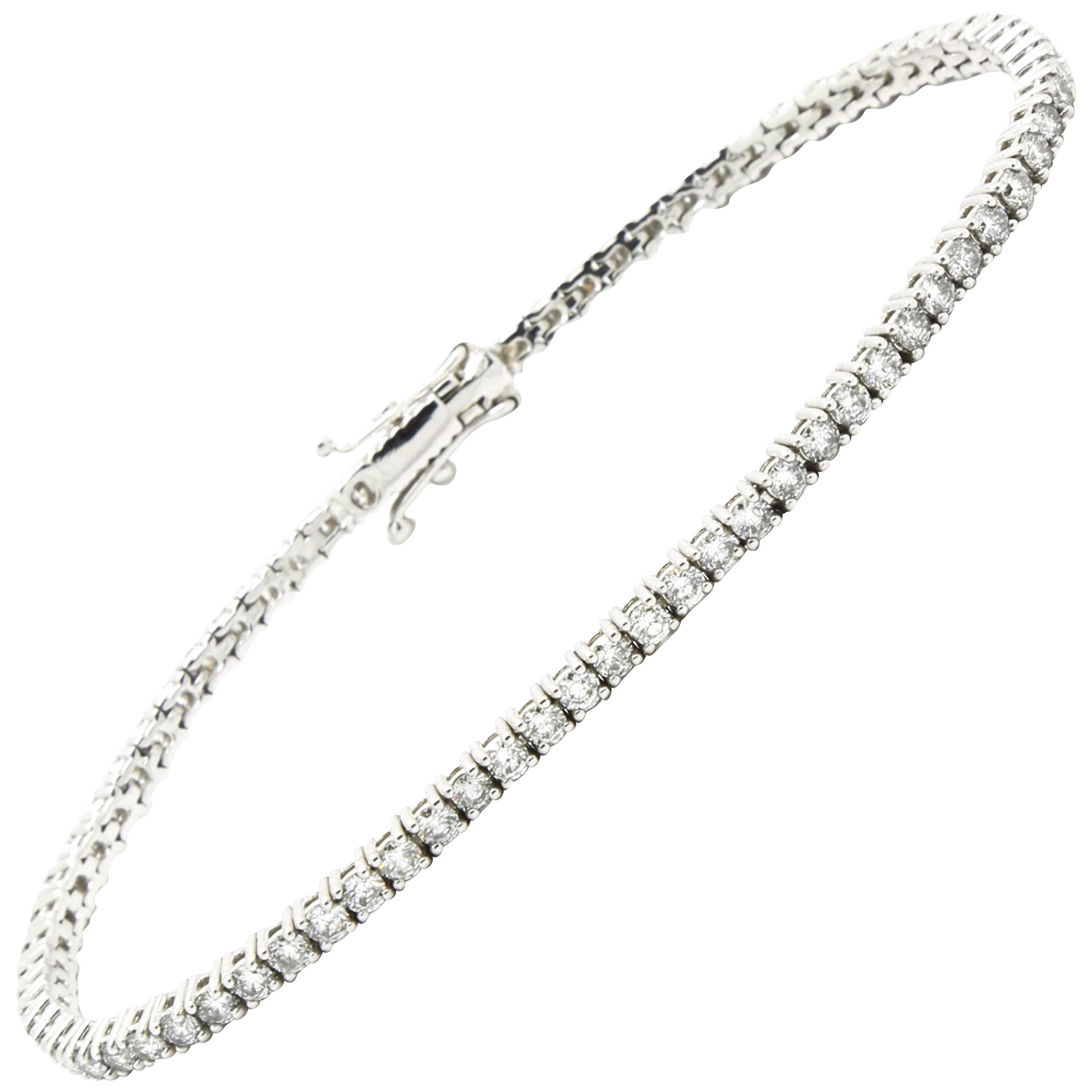 2.90 Carat Diamonds in 18 Karat White Gold Tennis Bracelet