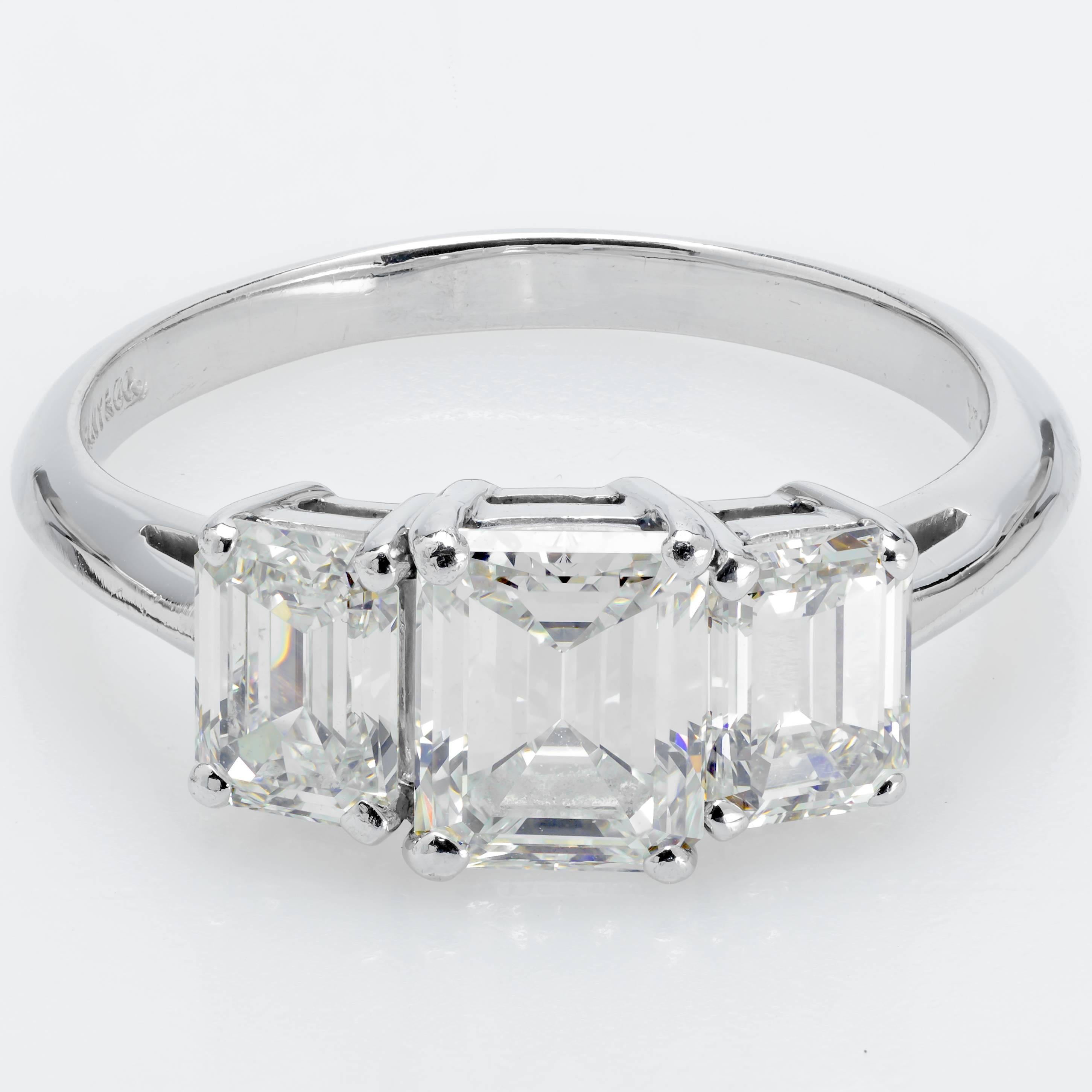 Women's Tiffany & Co. 2.07 Carats 3 Emerald Cut Diamonds Platinum Ring 