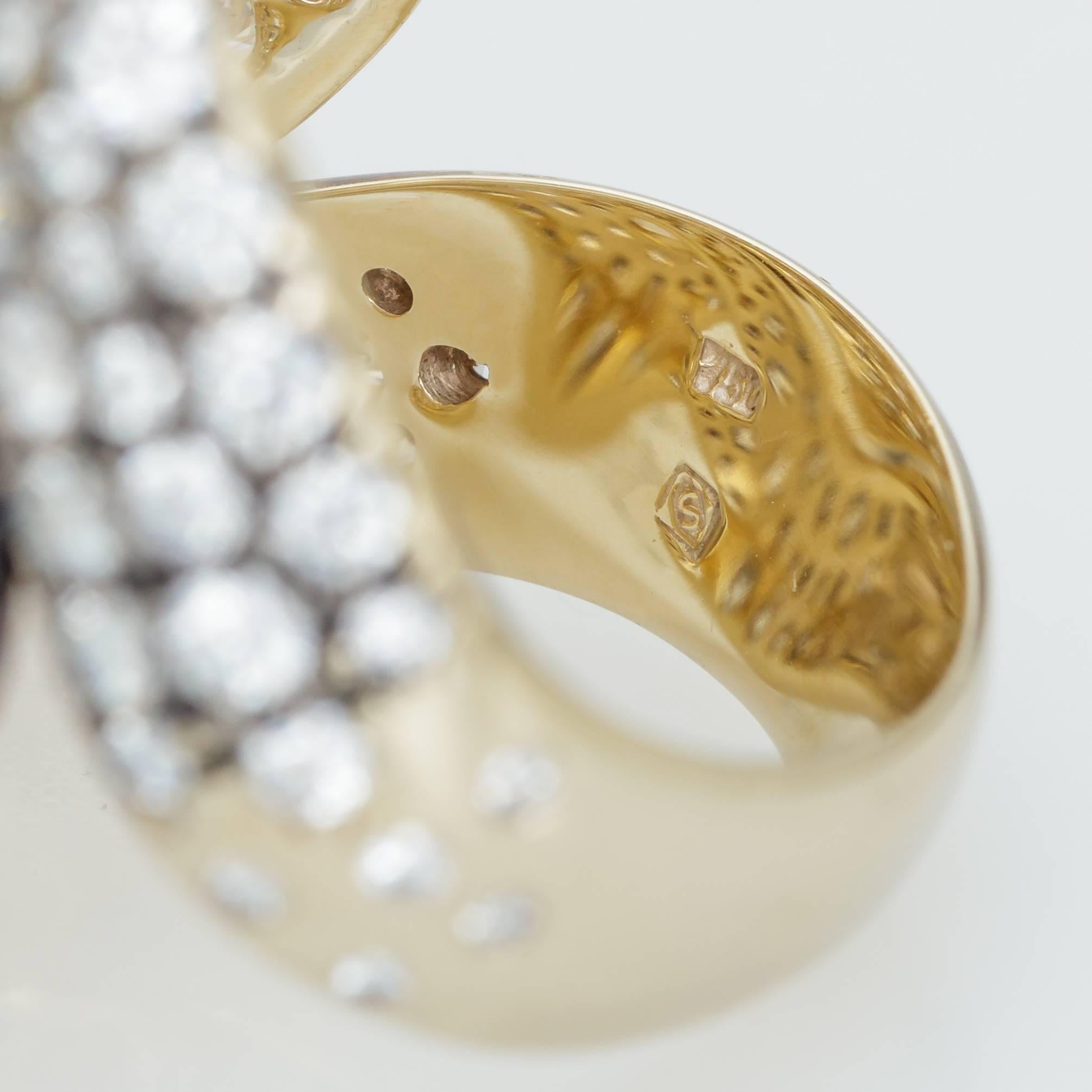 Women's H. Stern Celtic Dunes 2.97 Carat Diamonds Noble Gold Ring For Sale